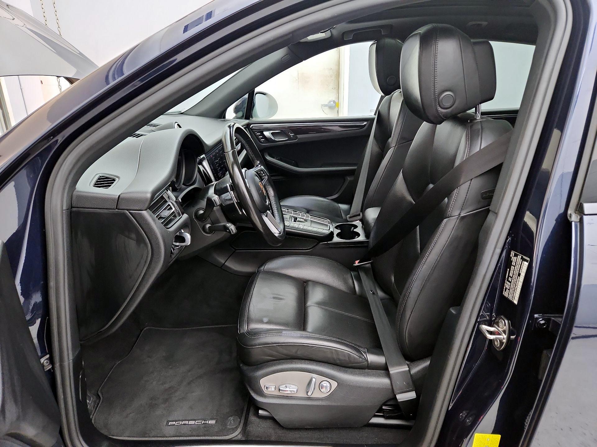 Thumbnail: 2021 Porsche Macan - 11