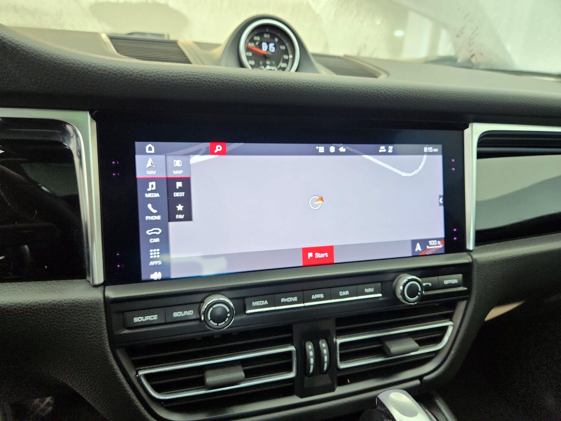 Thumbnail: 2021 Porsche Macan - 14