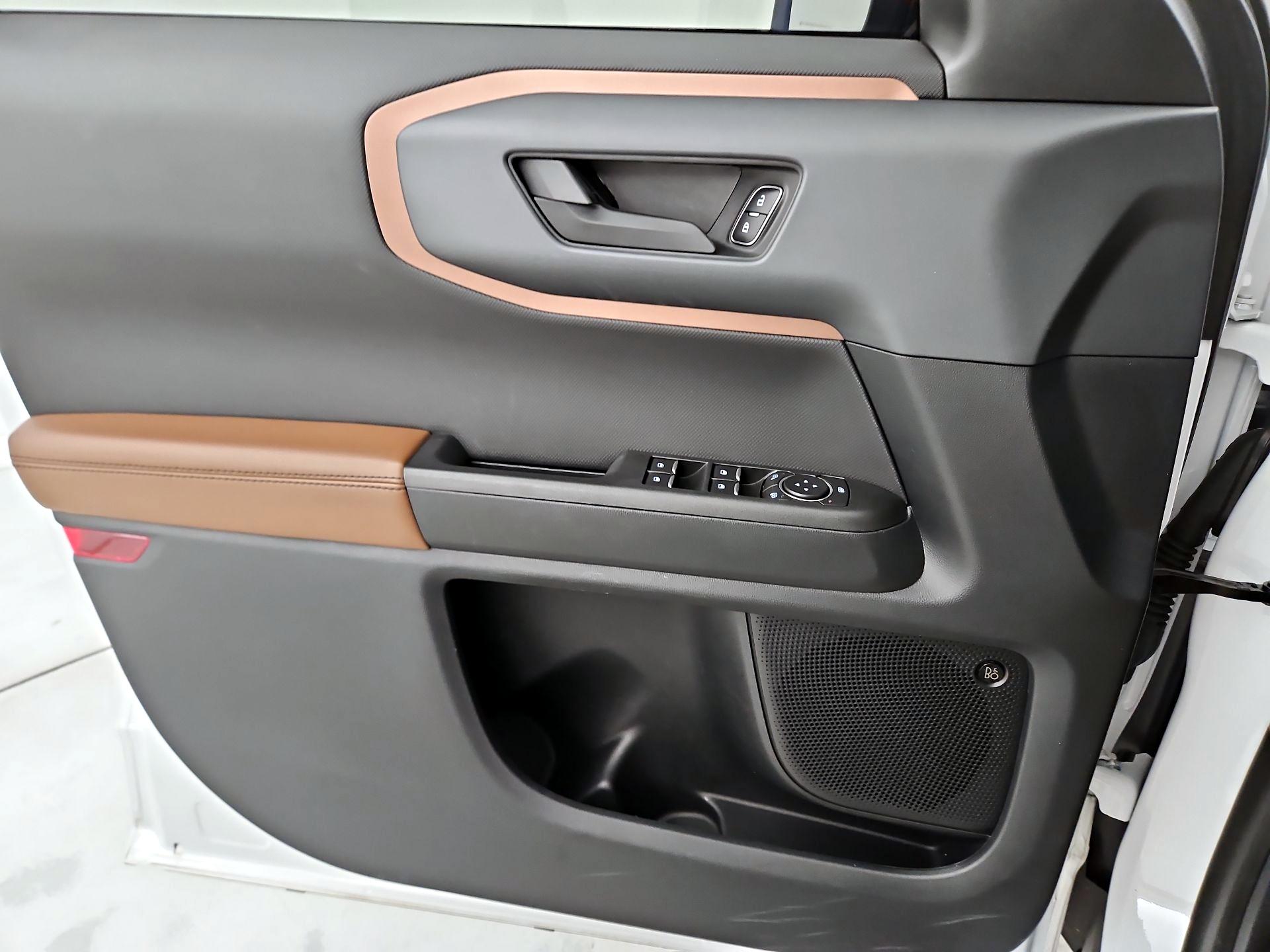 Thumbnail: 2022 Ford Bronco Sport - 12
