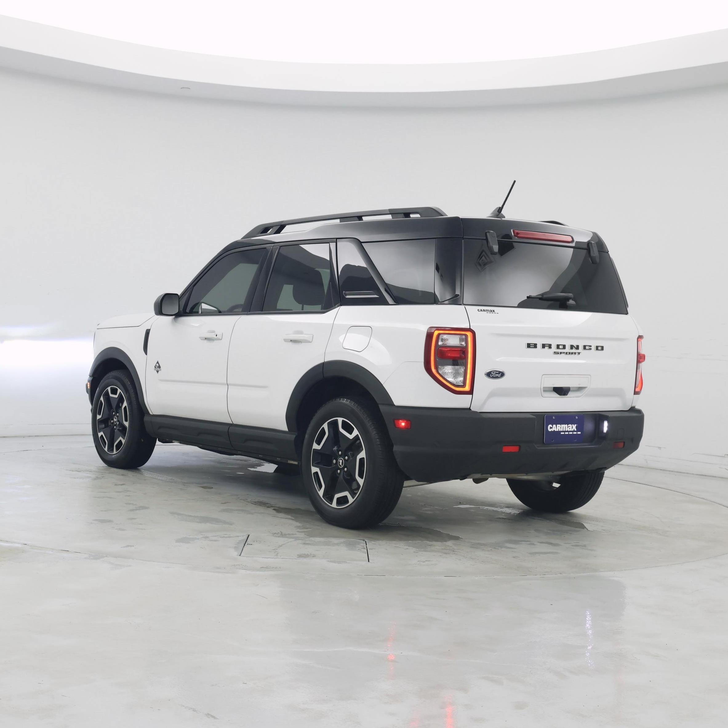 Thumbnail: 2022 Ford Bronco Sport - 2