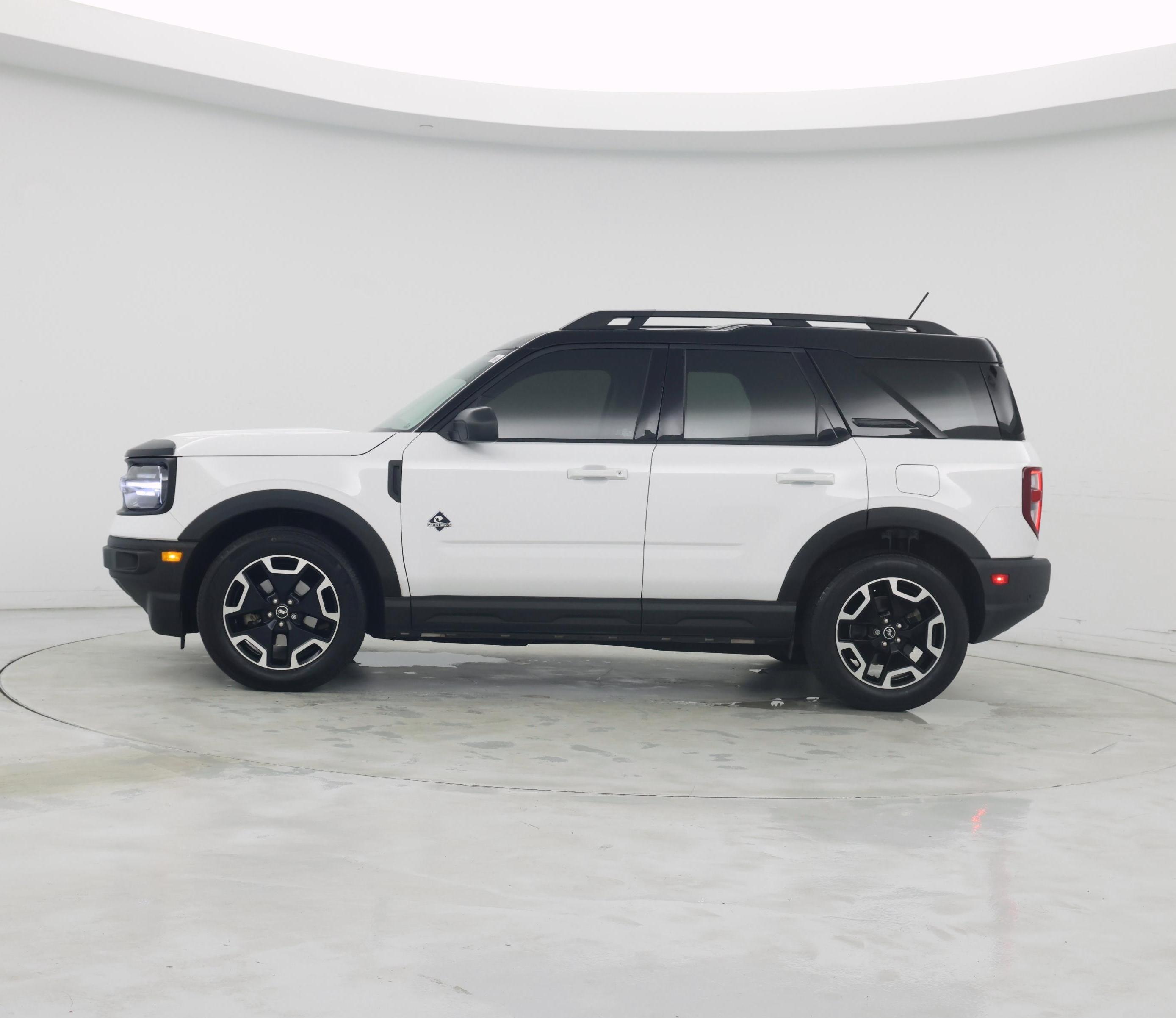 Thumbnail: 2022 Ford Bronco Sport - 3
