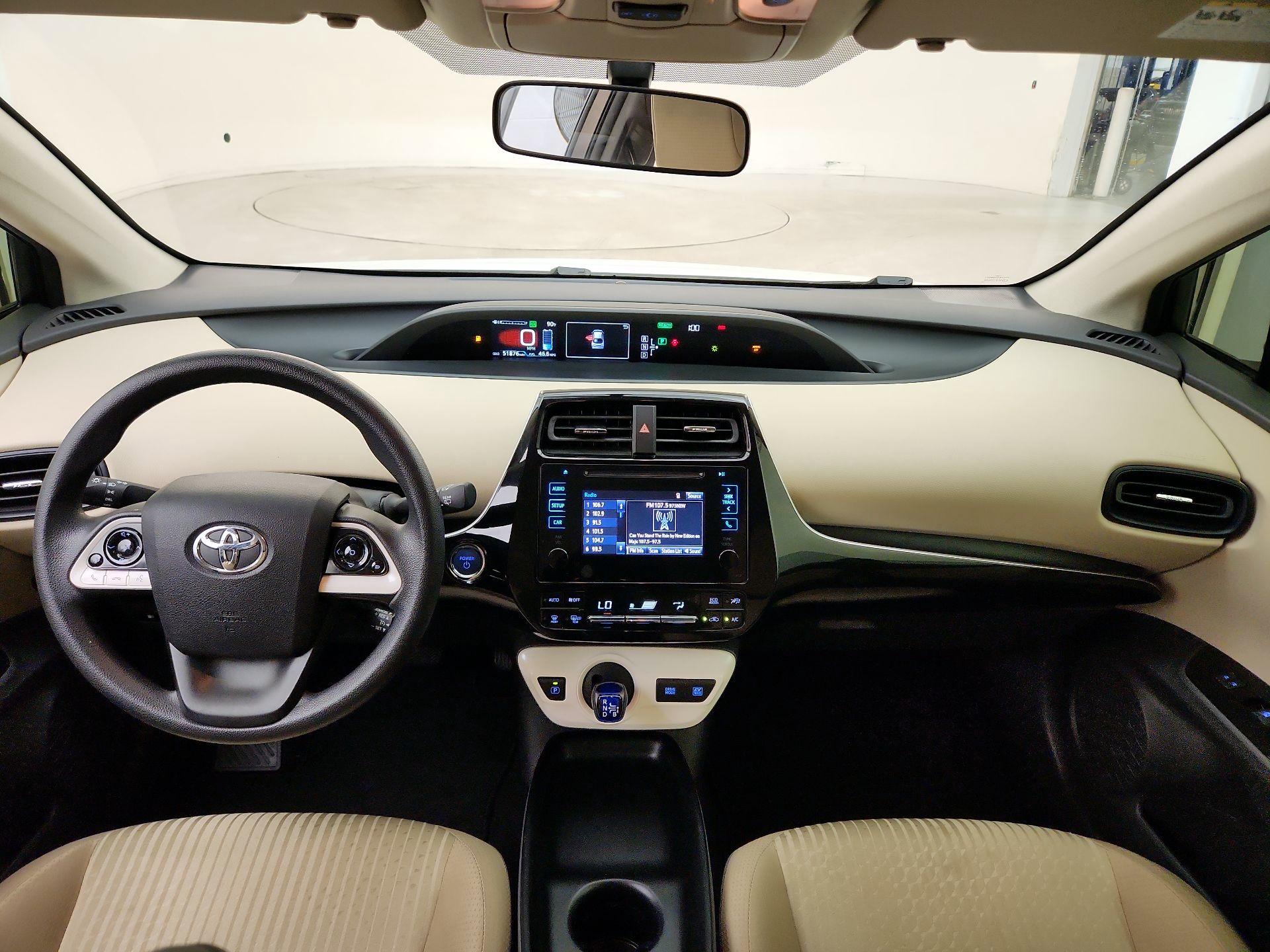 Thumbnail: 2016 Toyota Prius - 9