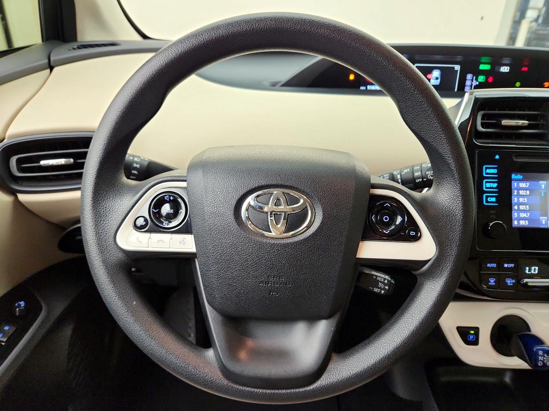 Thumbnail: 2016 Toyota Prius - 10