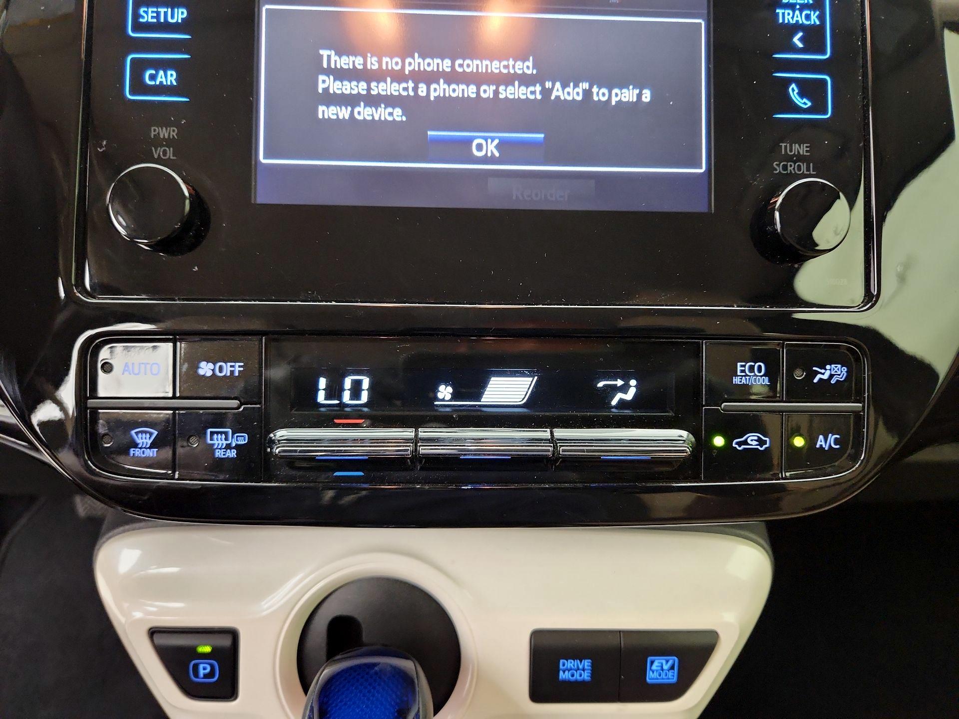 Thumbnail: 2016 Toyota Prius - 16