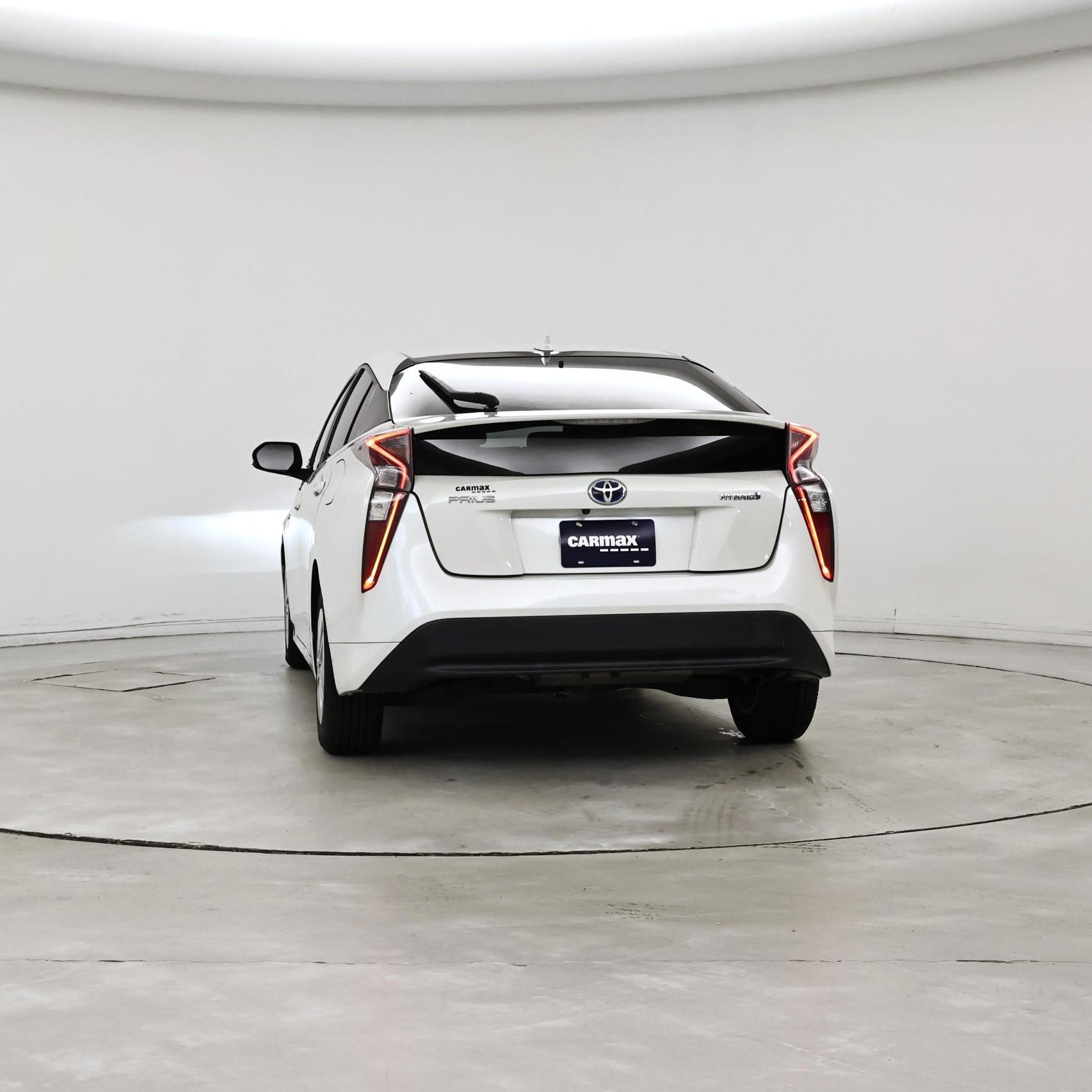 Thumbnail: 2016 Toyota Prius - 6