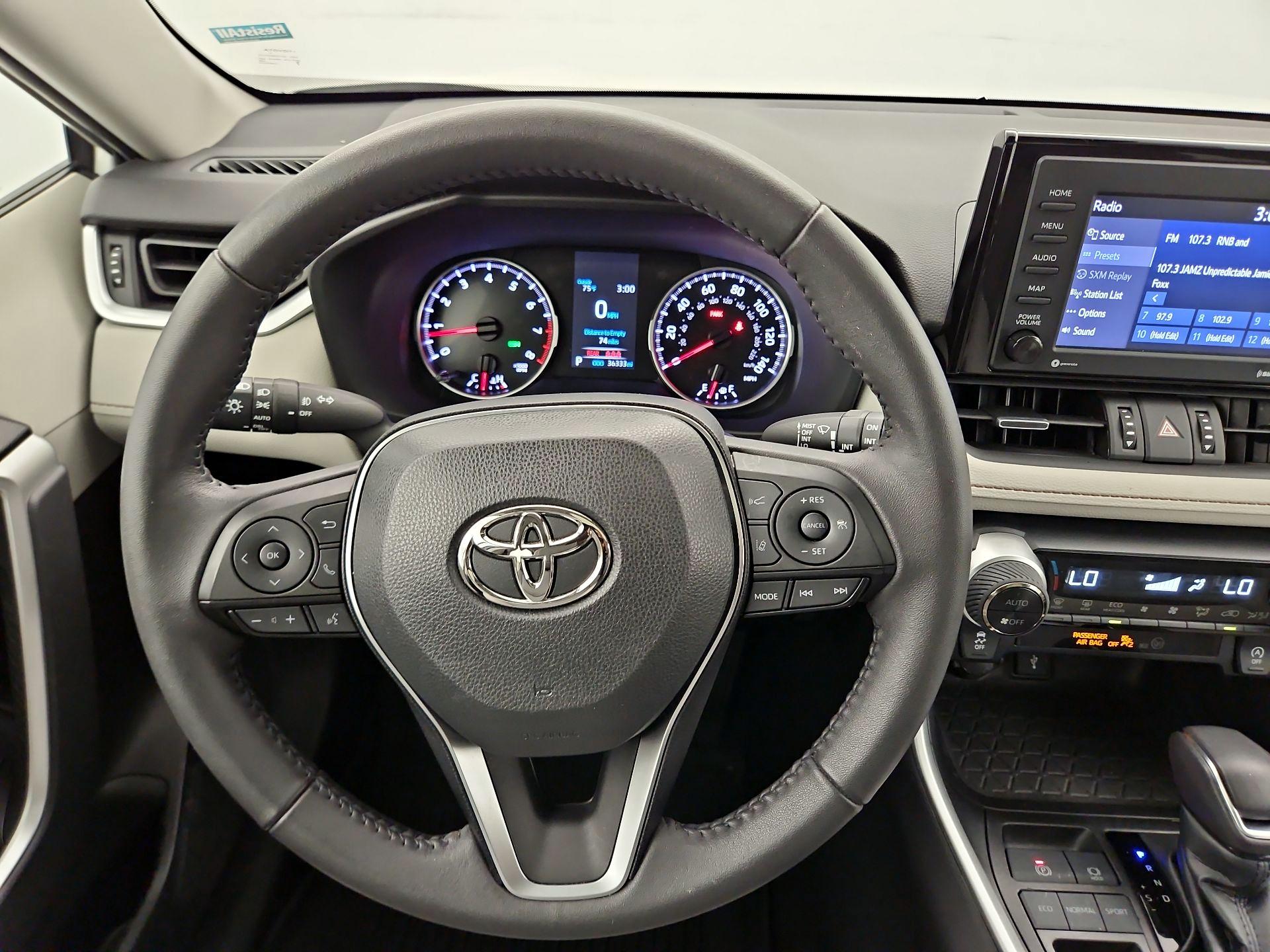 Thumbnail: 2022 Toyota RAV4 - 10