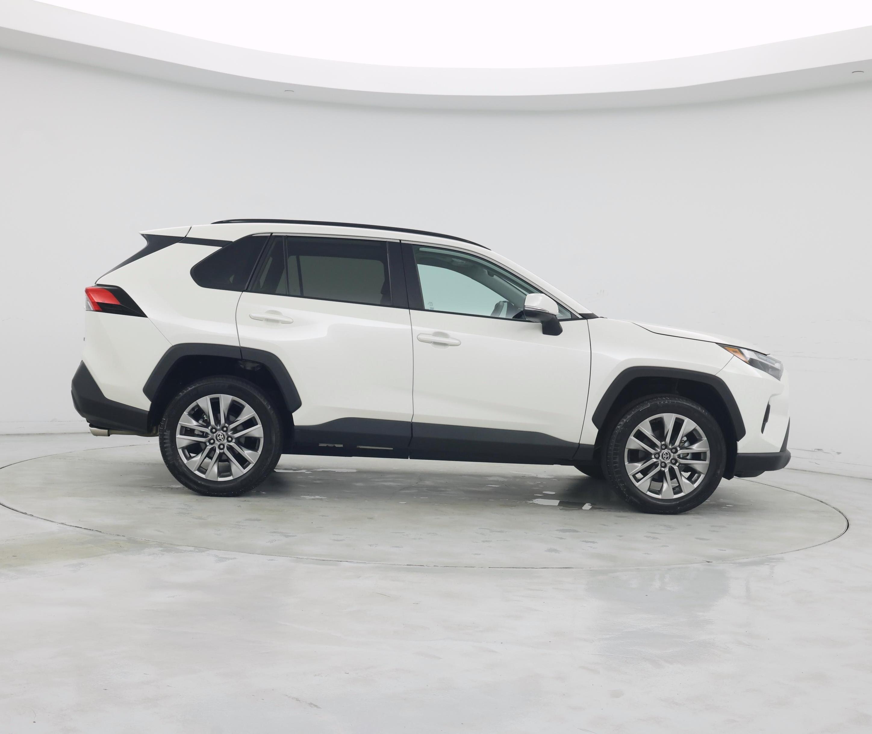 Thumbnail: 2022 Toyota RAV4 - 7