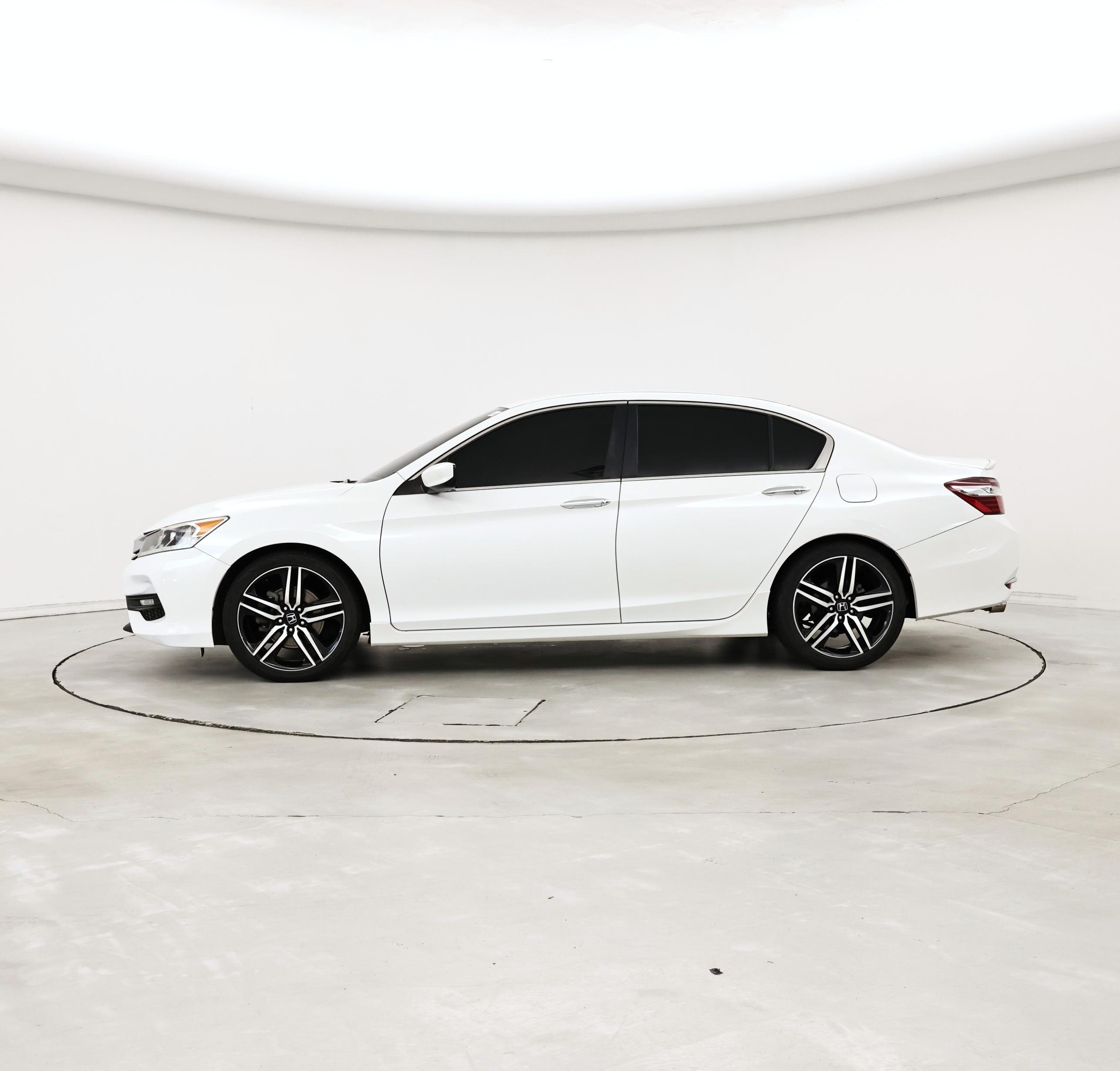 Thumbnail: 2017 Honda Accord - 3