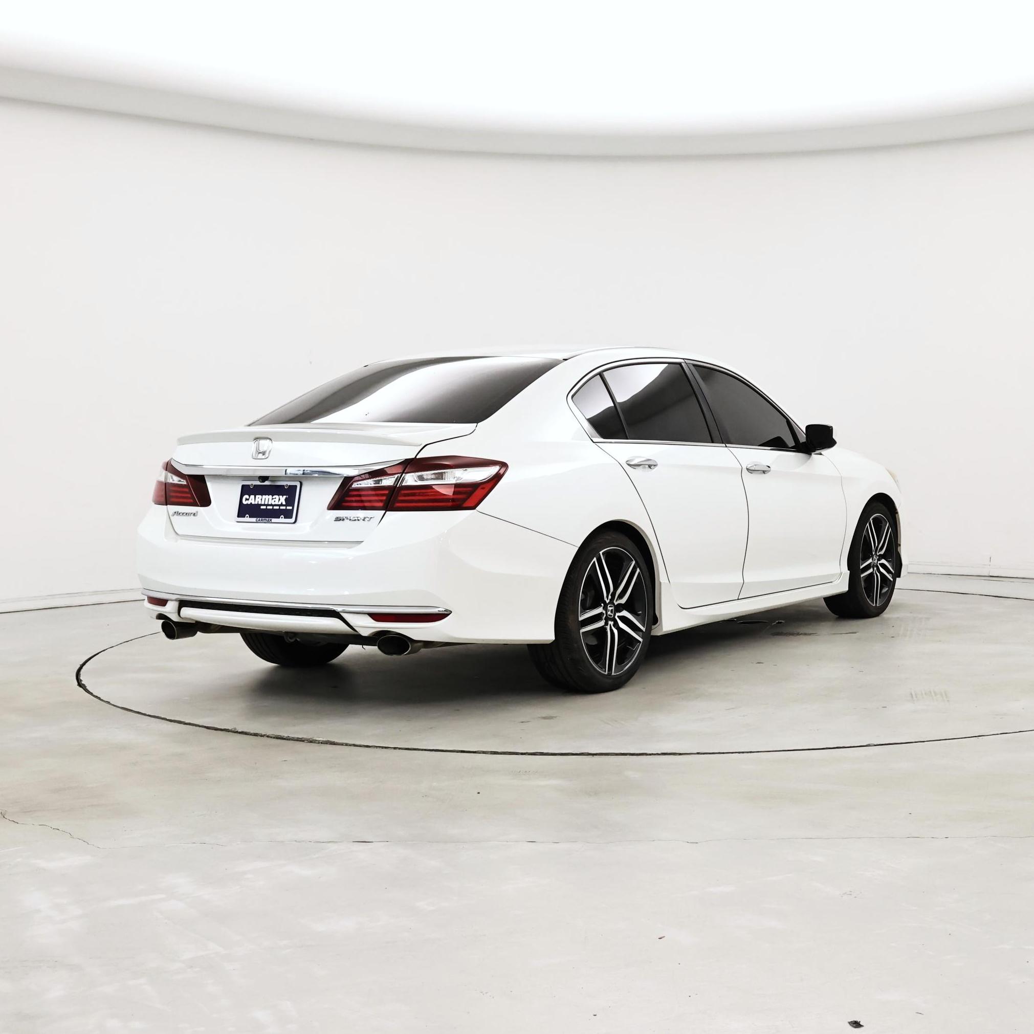 Thumbnail: 2017 Honda Accord - 8