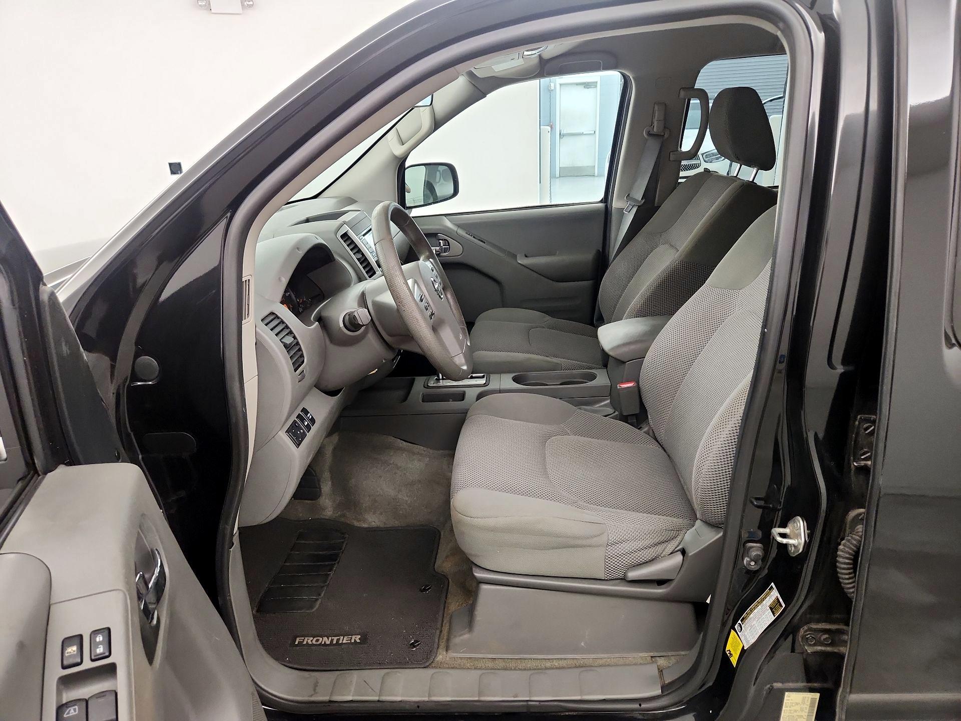 Thumbnail: 2017 Nissan Frontier - 9
