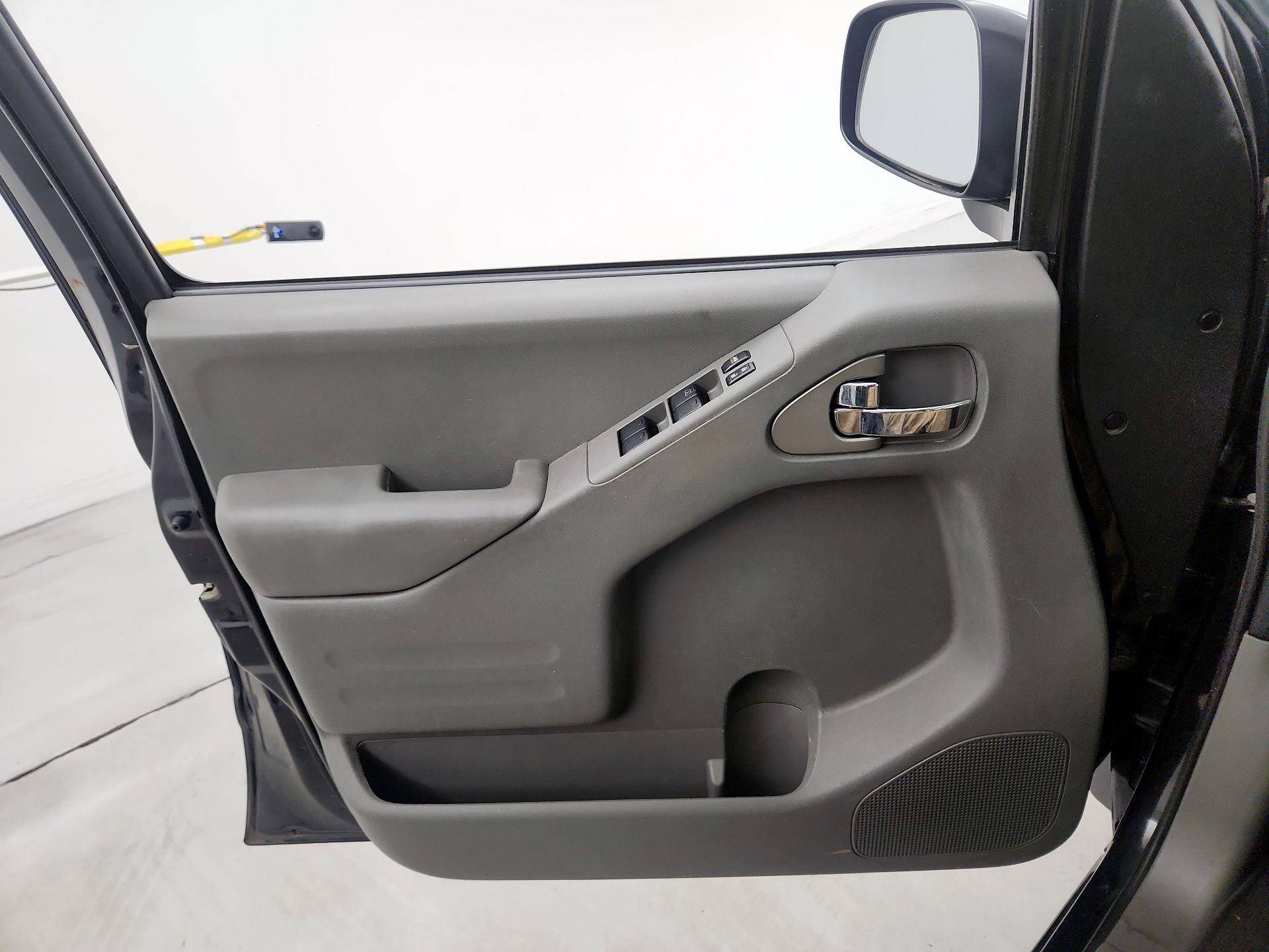 Thumbnail: 2017 Nissan Frontier - 10