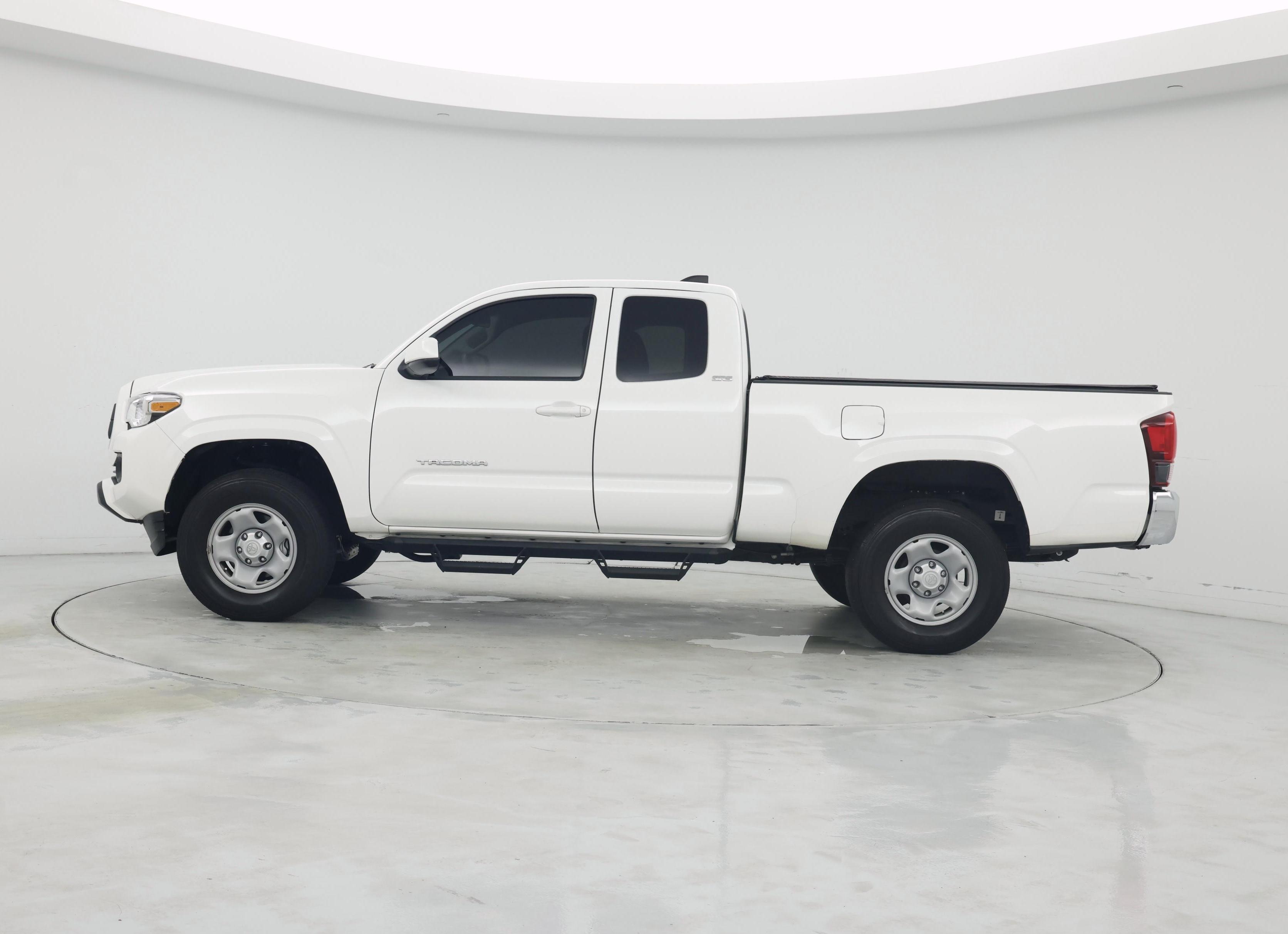 Thumbnail: 2023 Toyota Tacoma - 3