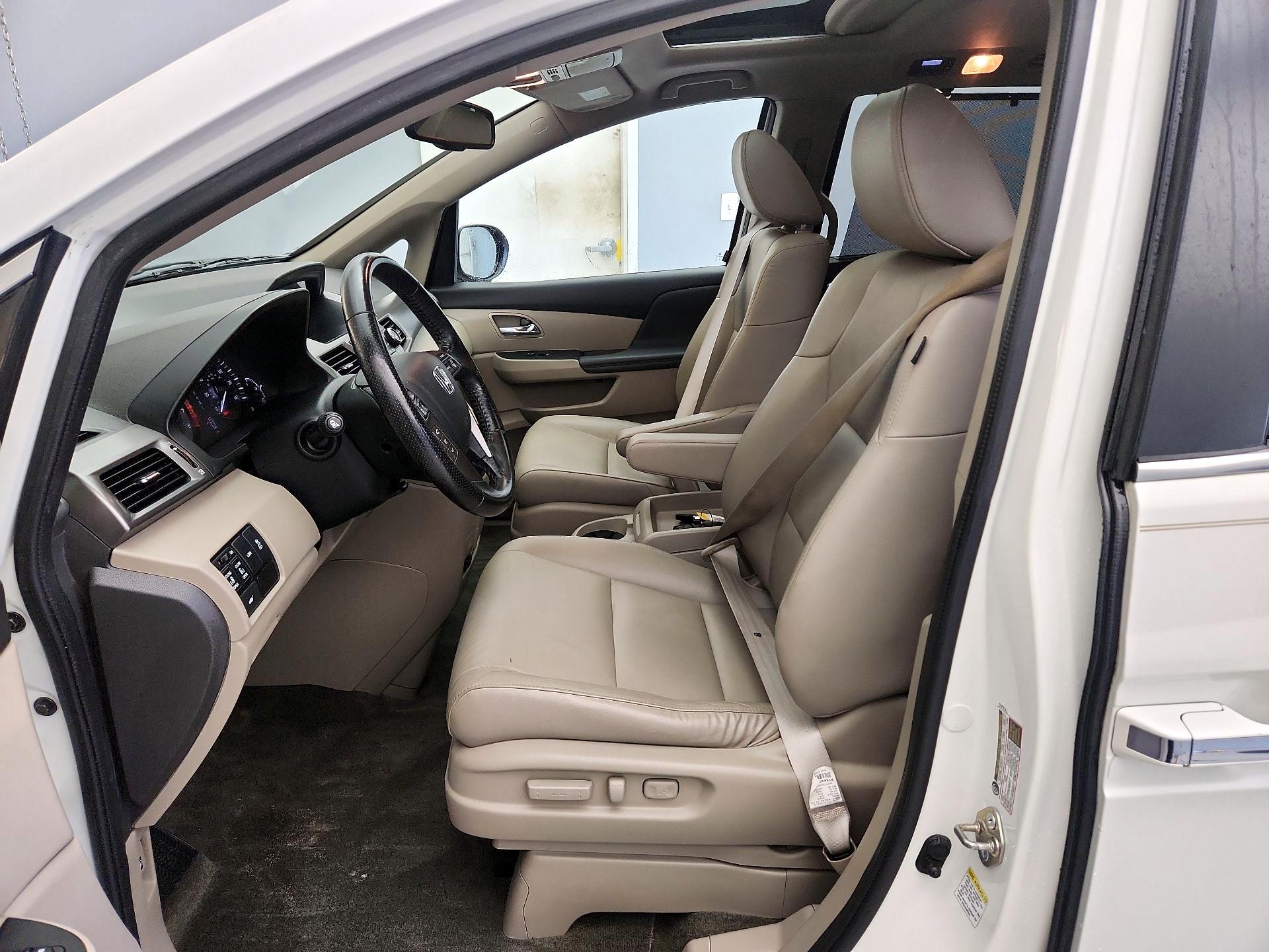 Thumbnail: 2015 Honda Odyssey - 11