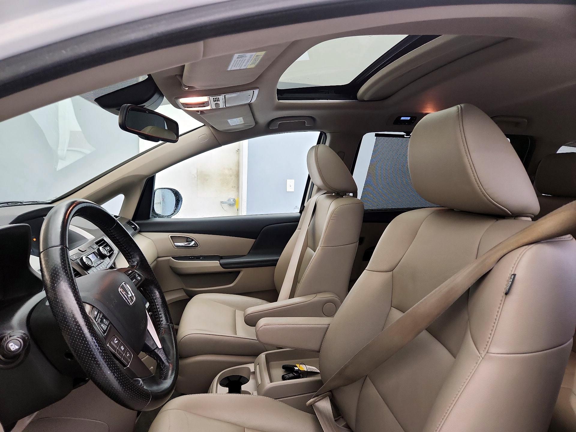Thumbnail: 2015 Honda Odyssey - 19