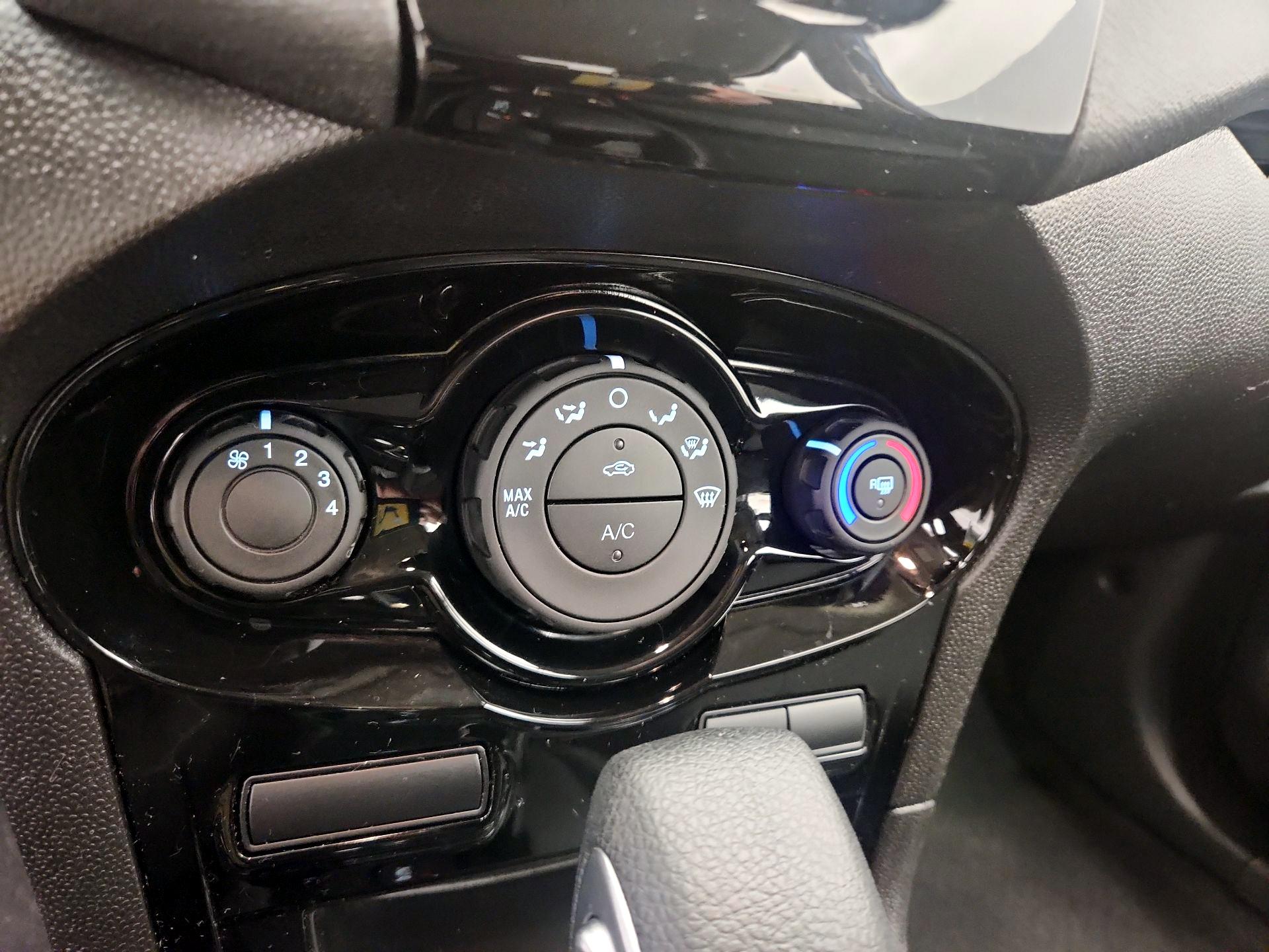 Thumbnail: 2019 Ford Fiesta - 16