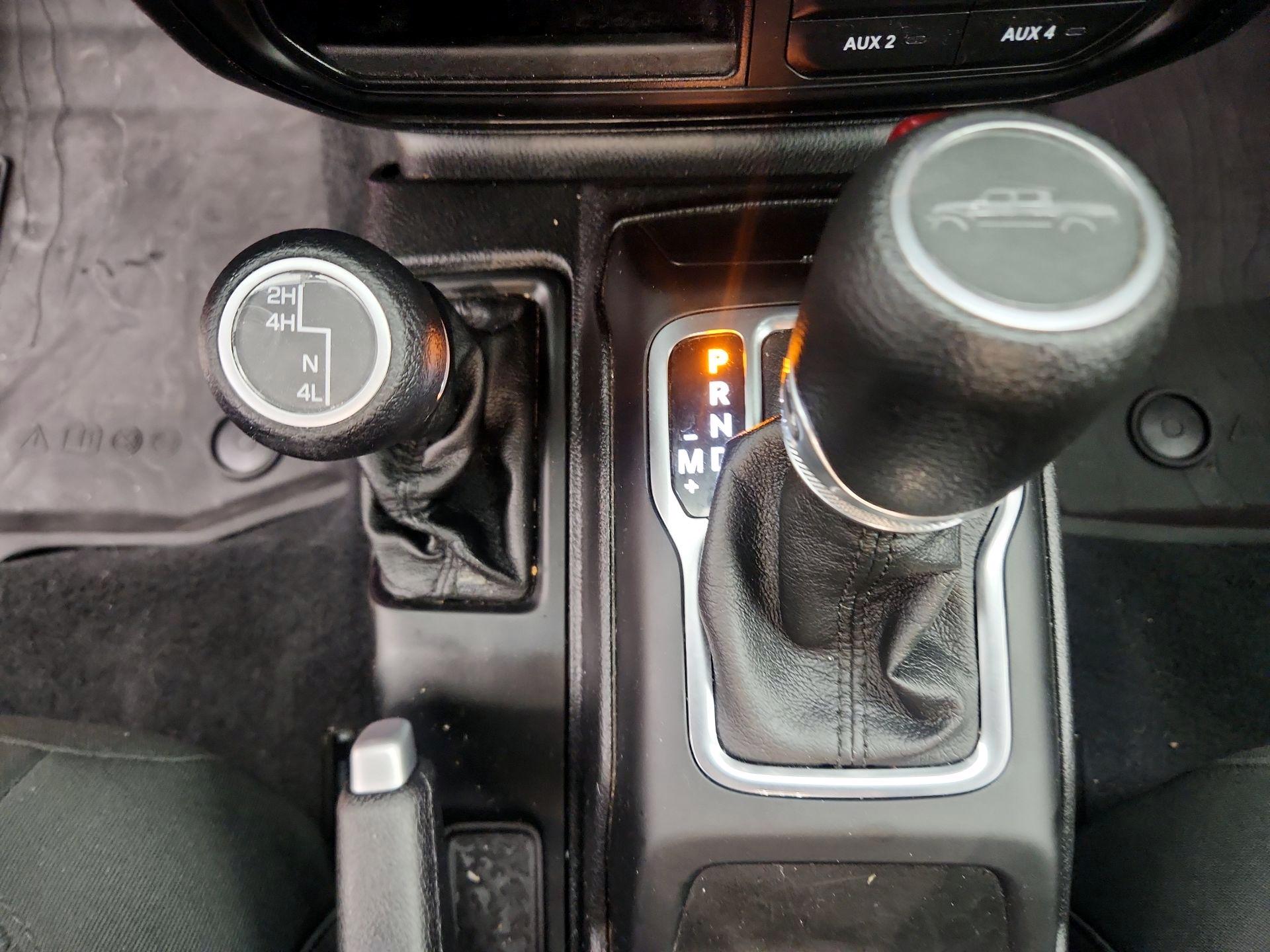 Thumbnail: 2020 Jeep Gladiator - 17