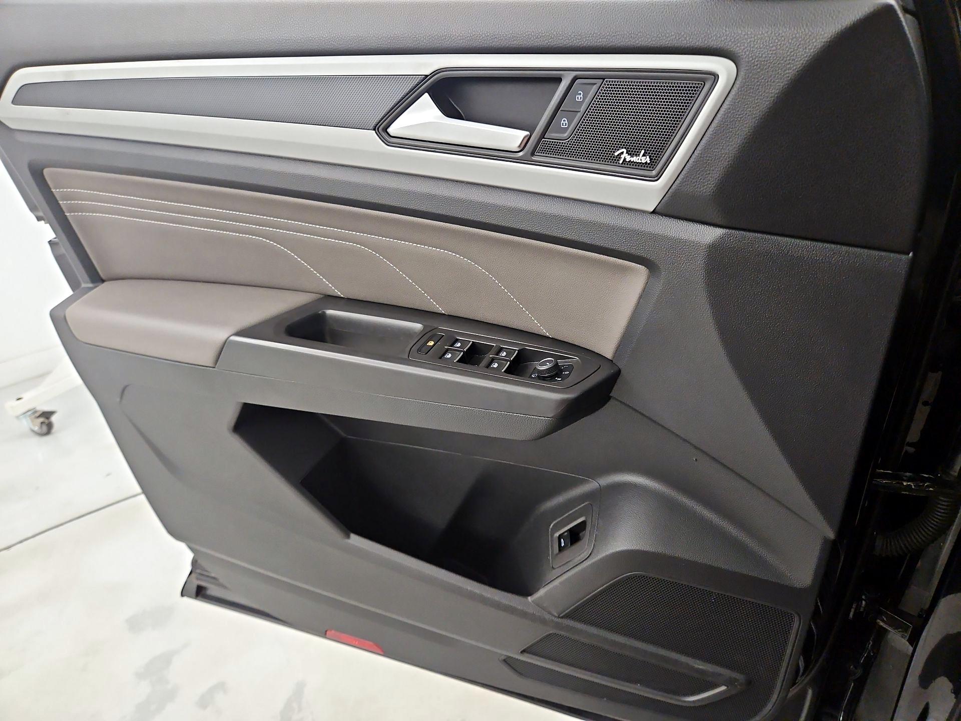 Thumbnail: 2023 Volkswagen Atlas - 12