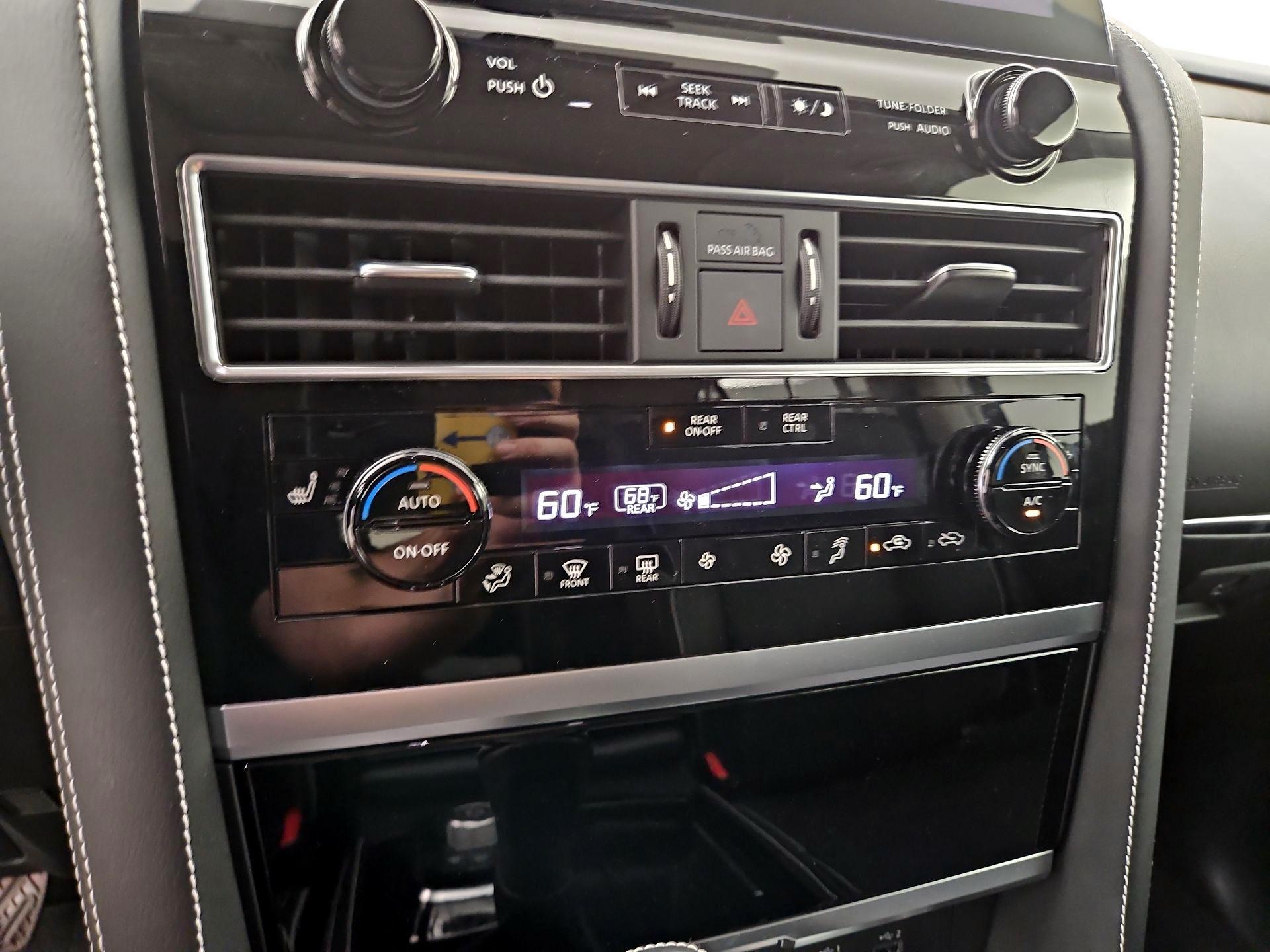 Thumbnail: 2023 INFINITI QX80 - 17