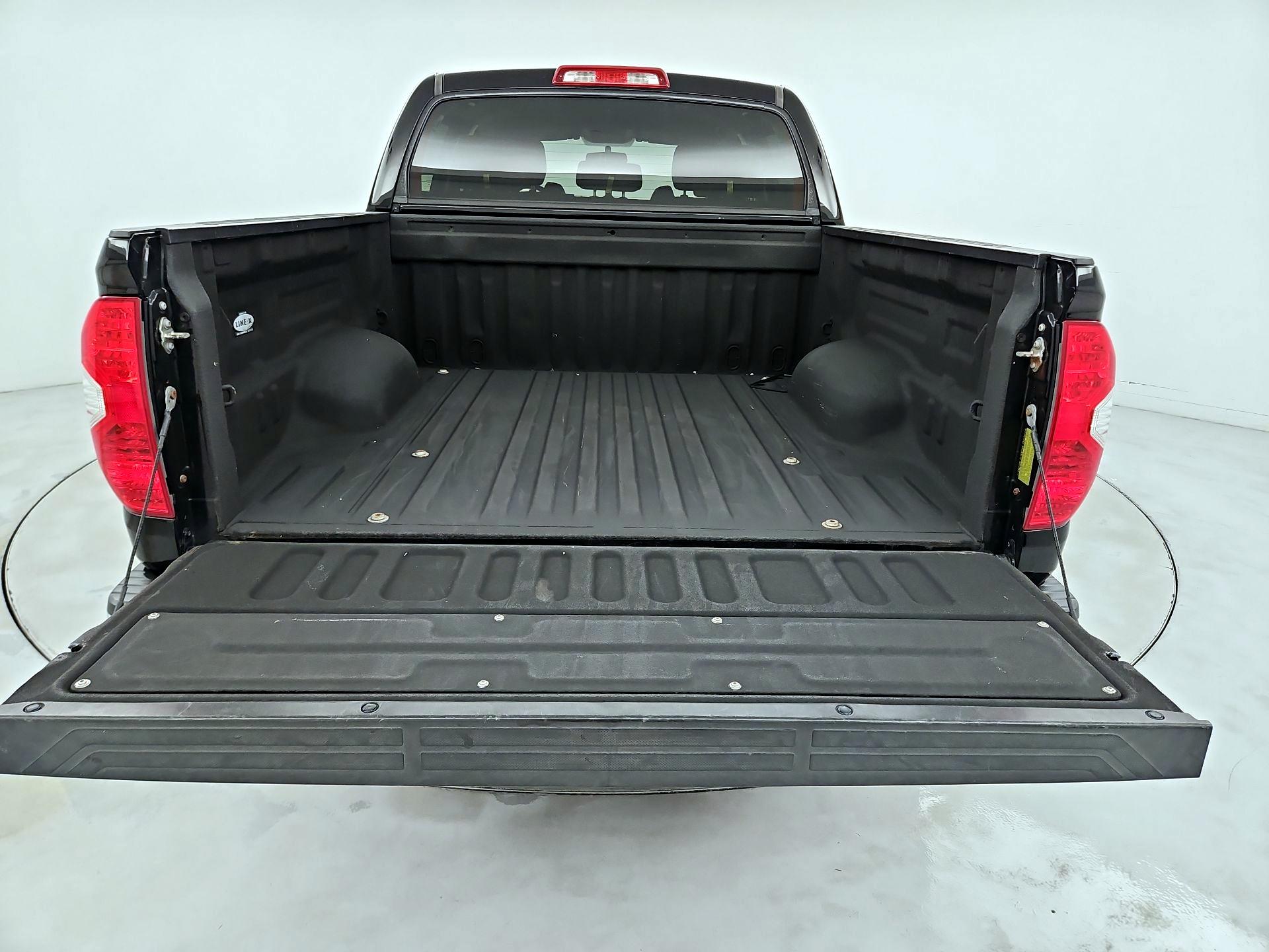 Thumbnail: 2017 Toyota Tundra - 20