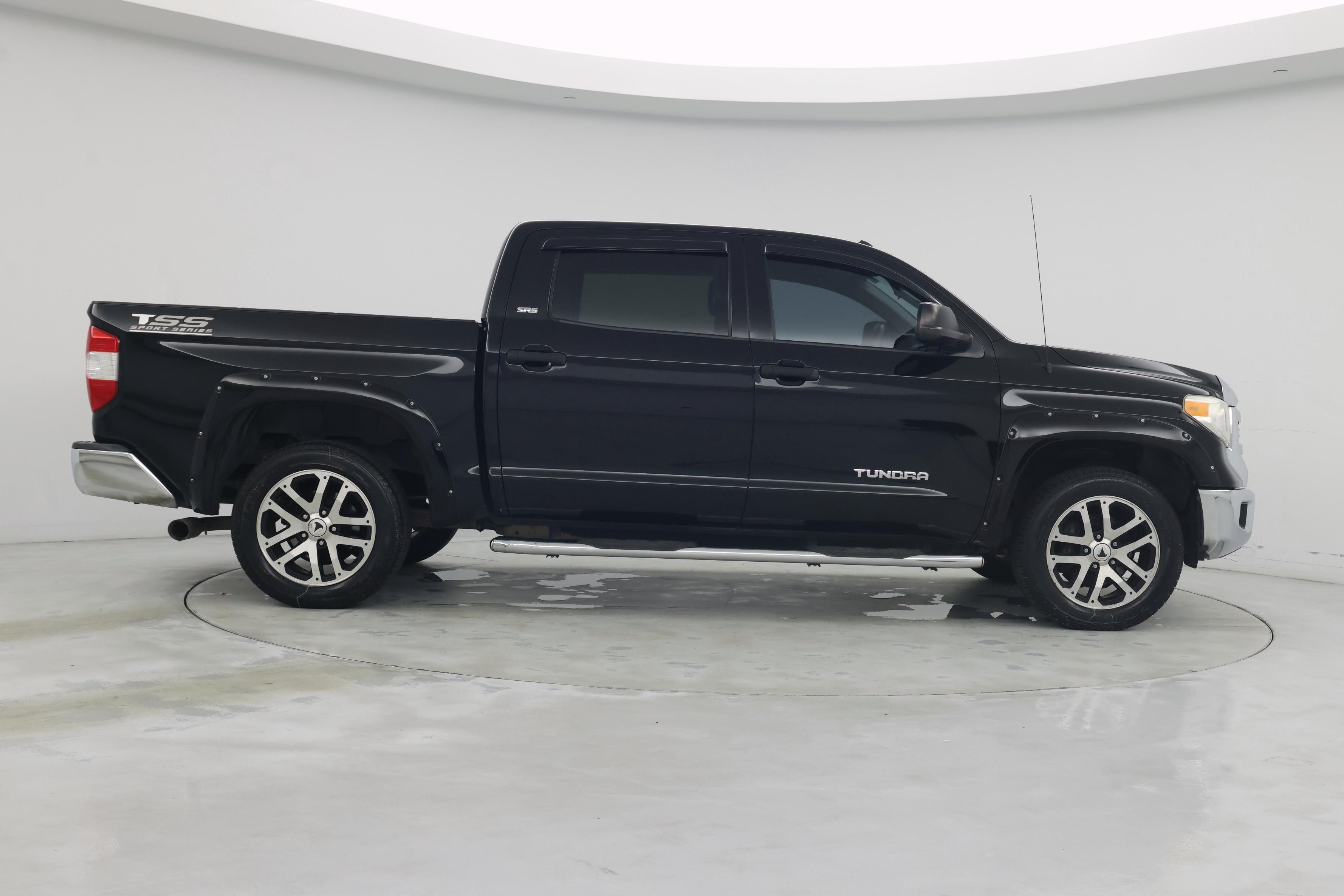 Thumbnail: 2017 Toyota Tundra - 7