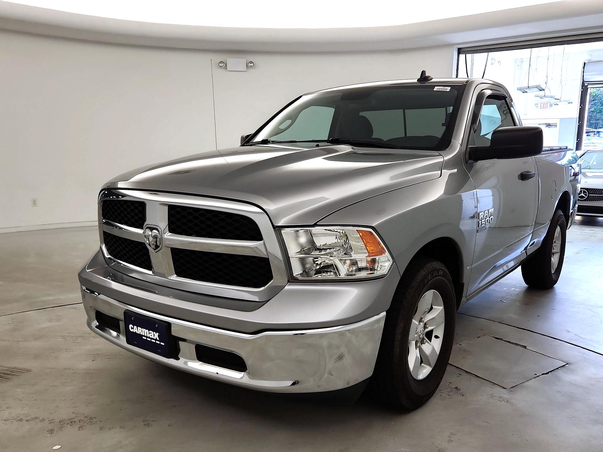 Thumbnail: 2021 RAM 1500 Classic - 3