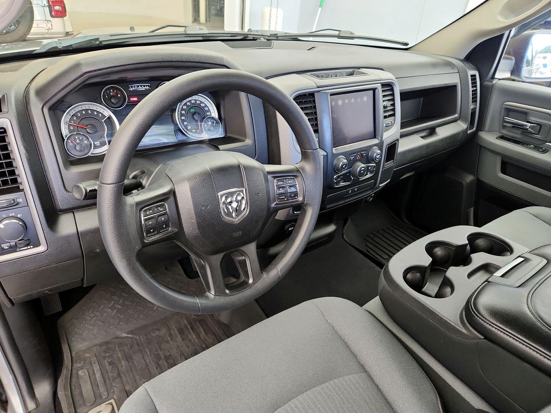 Thumbnail: 2021 RAM 1500 Classic - 8