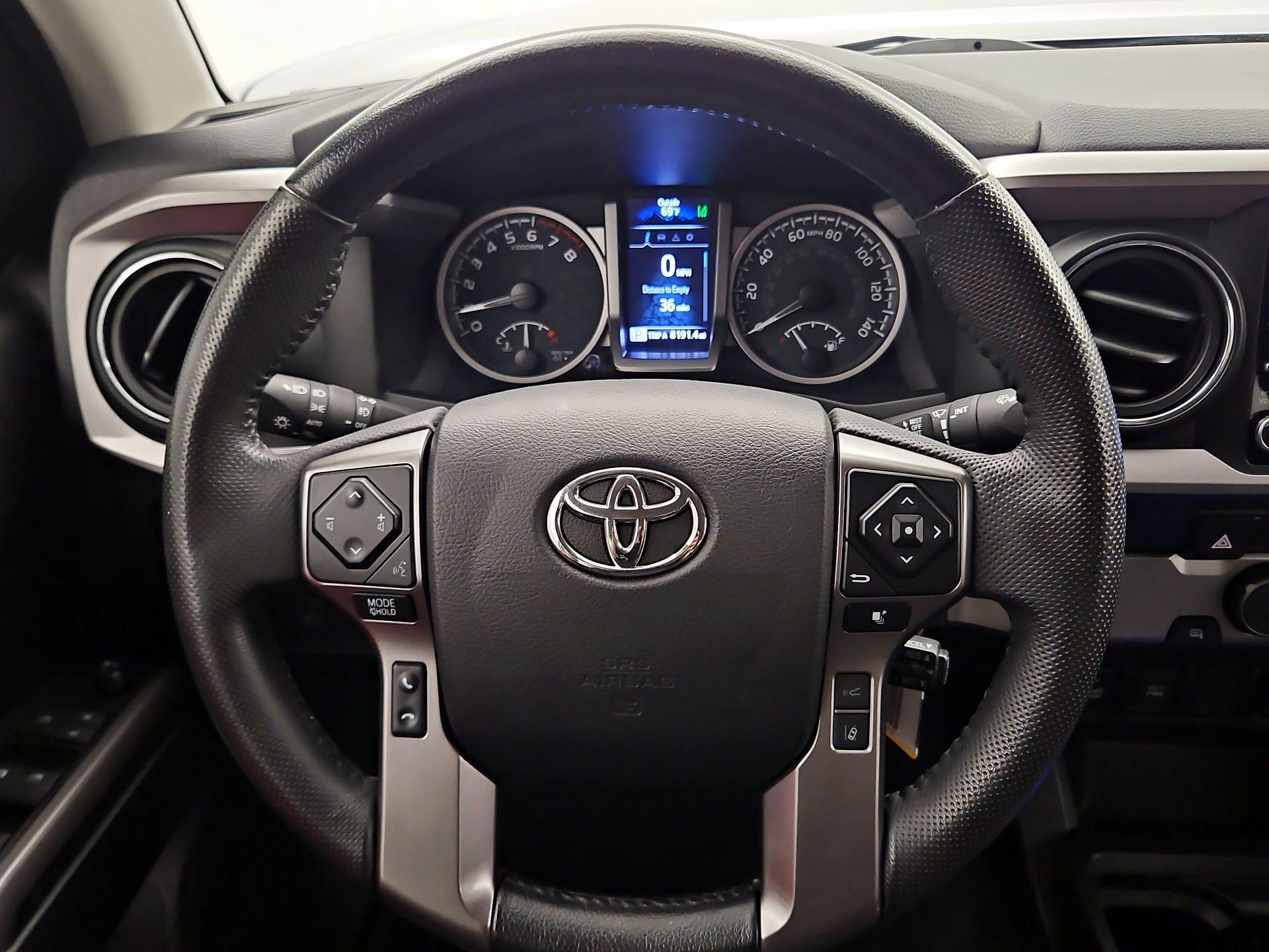 Thumbnail: 2022 Toyota Tacoma - 10