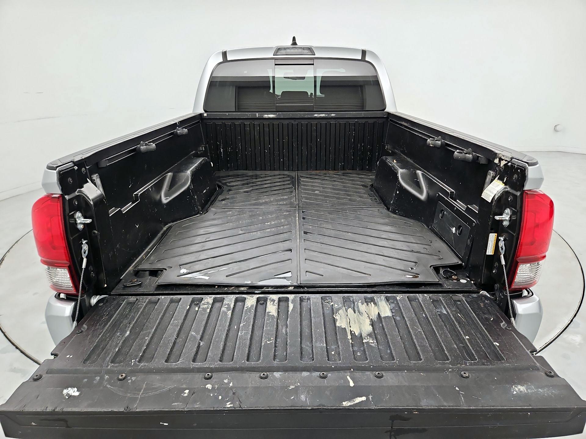 Thumbnail: 2022 Toyota Tacoma - 20