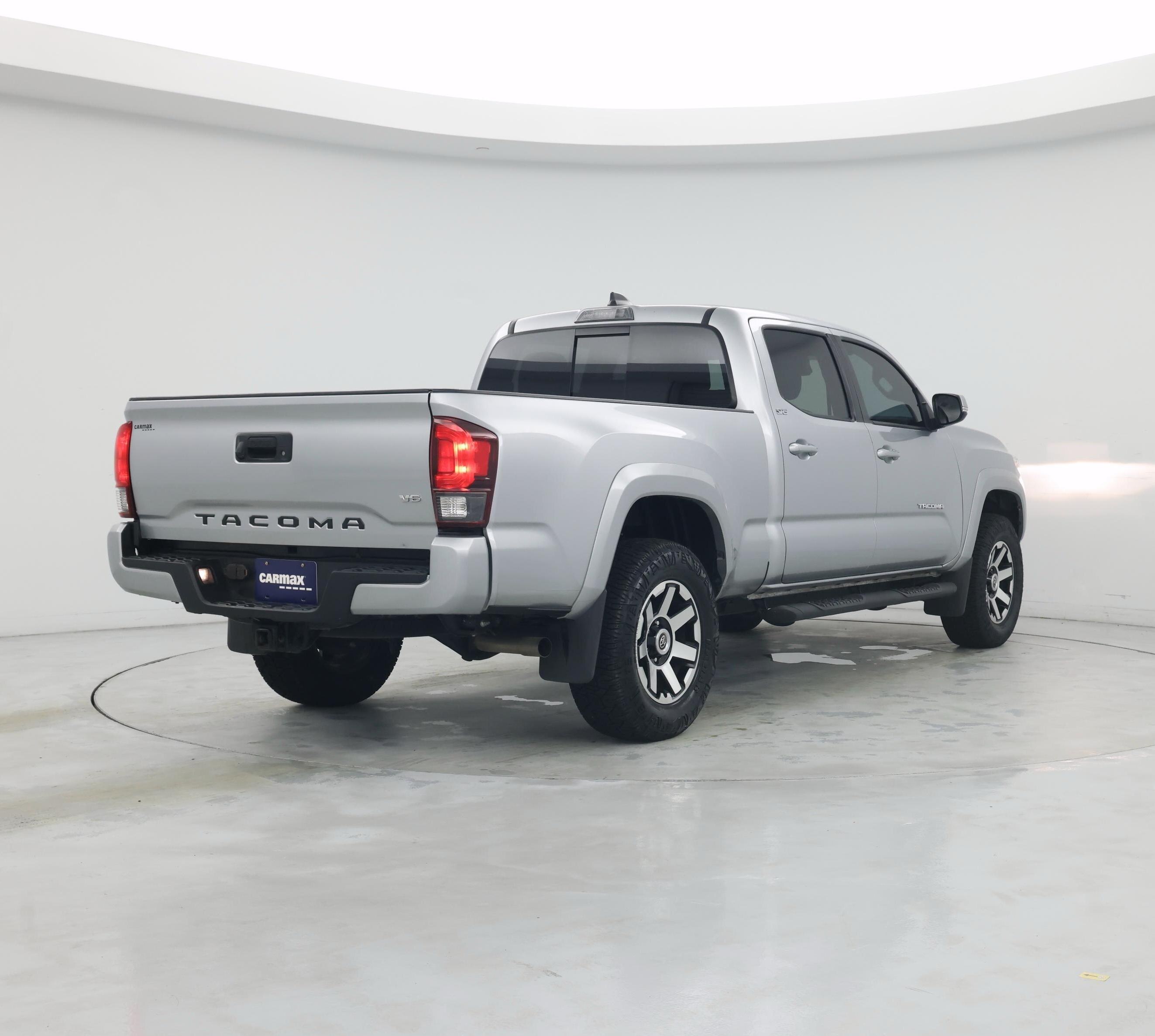 Thumbnail: 2022 Toyota Tacoma - 8