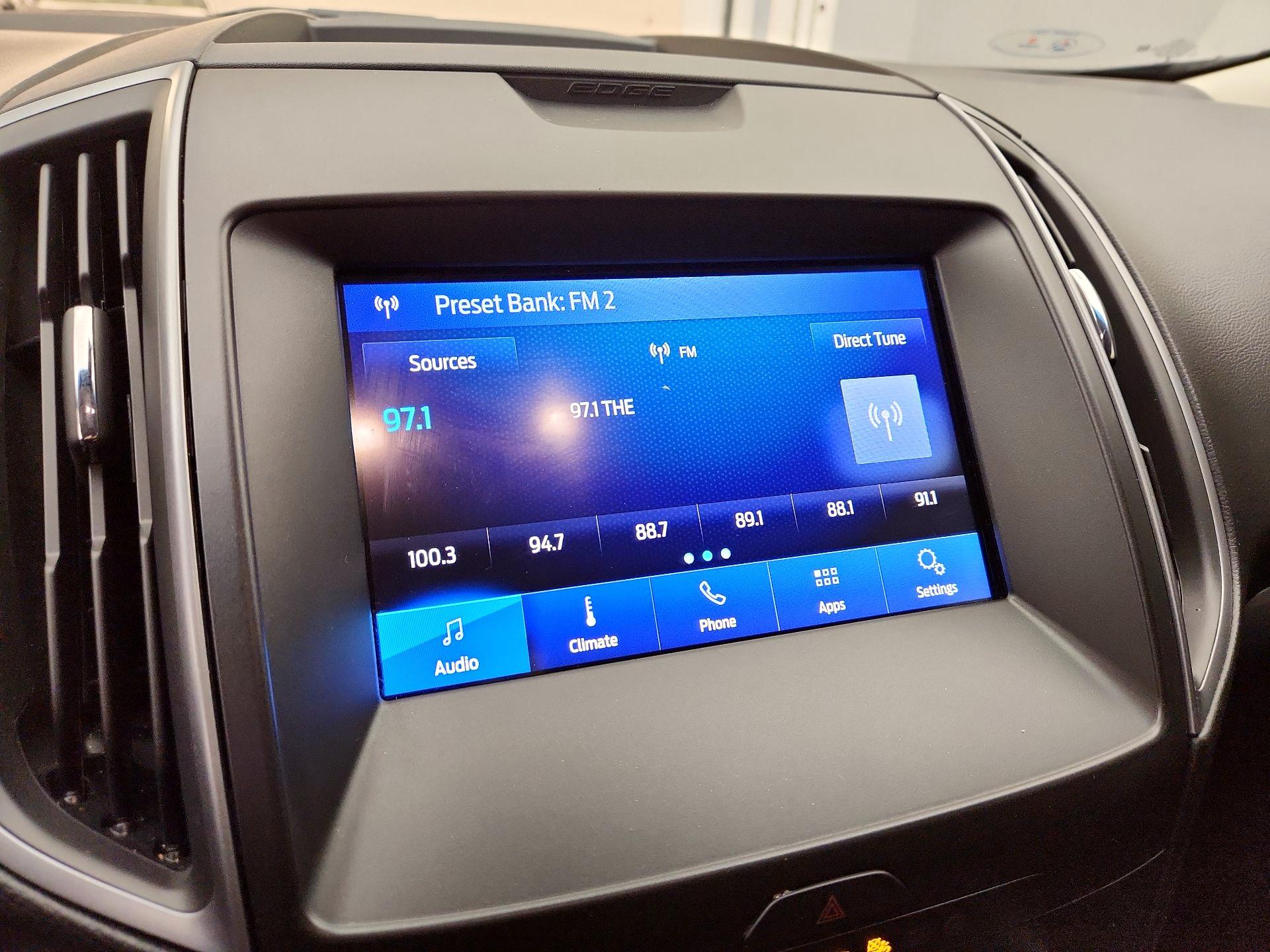 Thumbnail: 2020 Ford Edge - 15