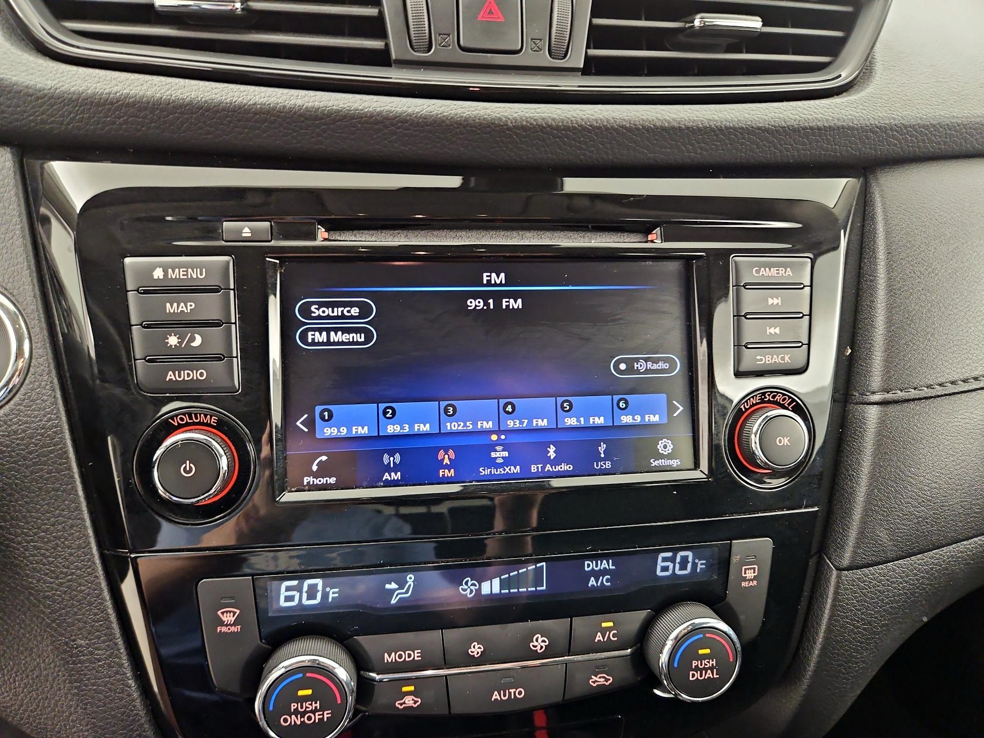 Thumbnail: 2019 Nissan Rogue - 16