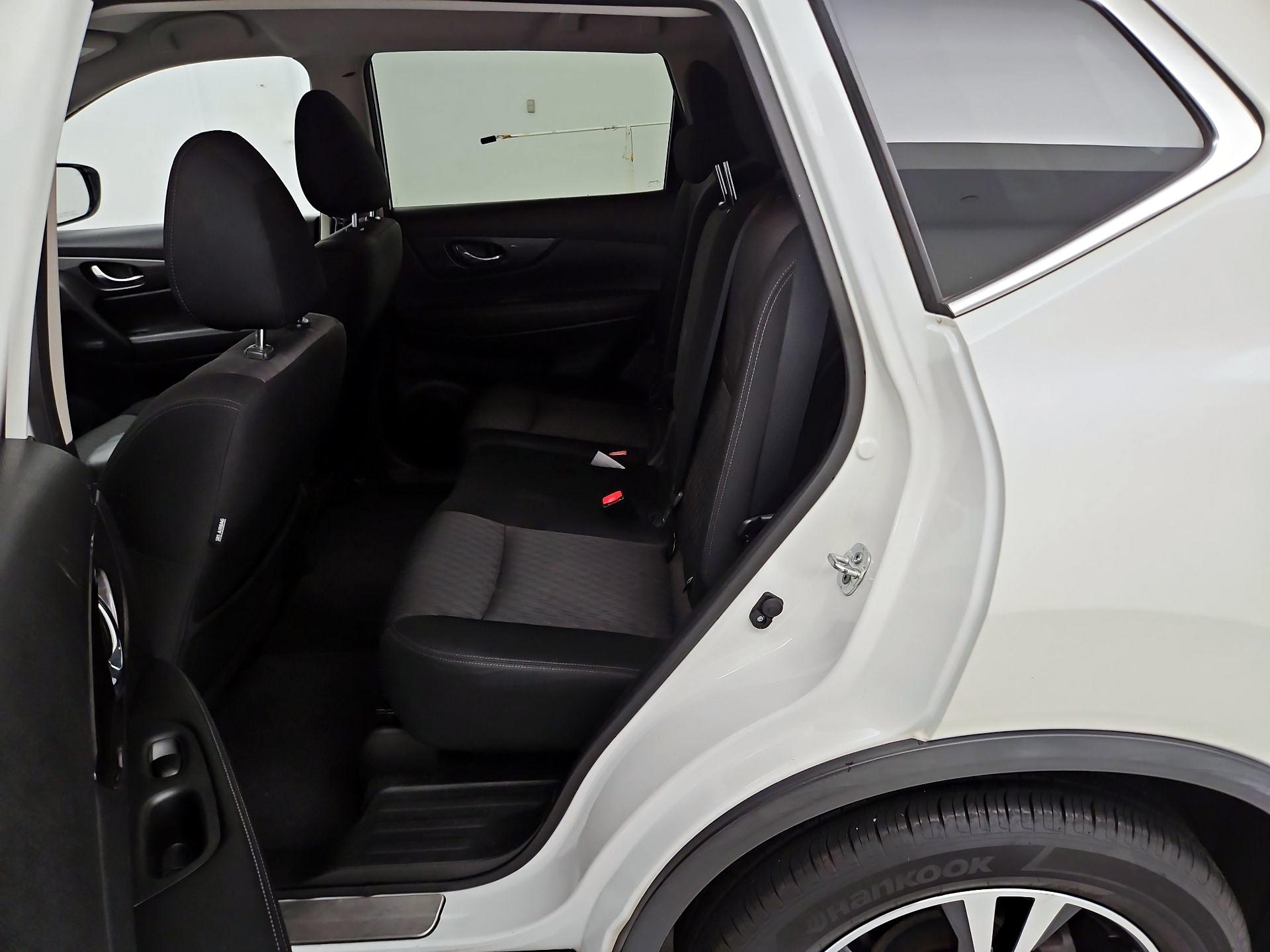Thumbnail: 2019 Nissan Rogue - 20