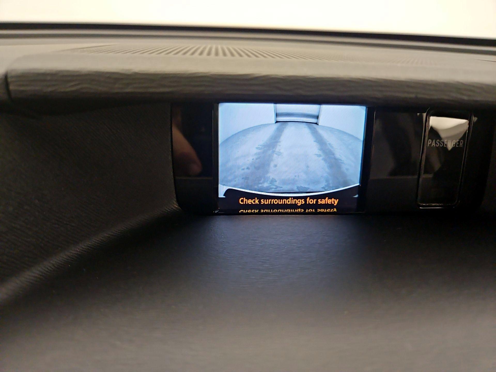 Thumbnail: 2014 Toyota Sienna - 14