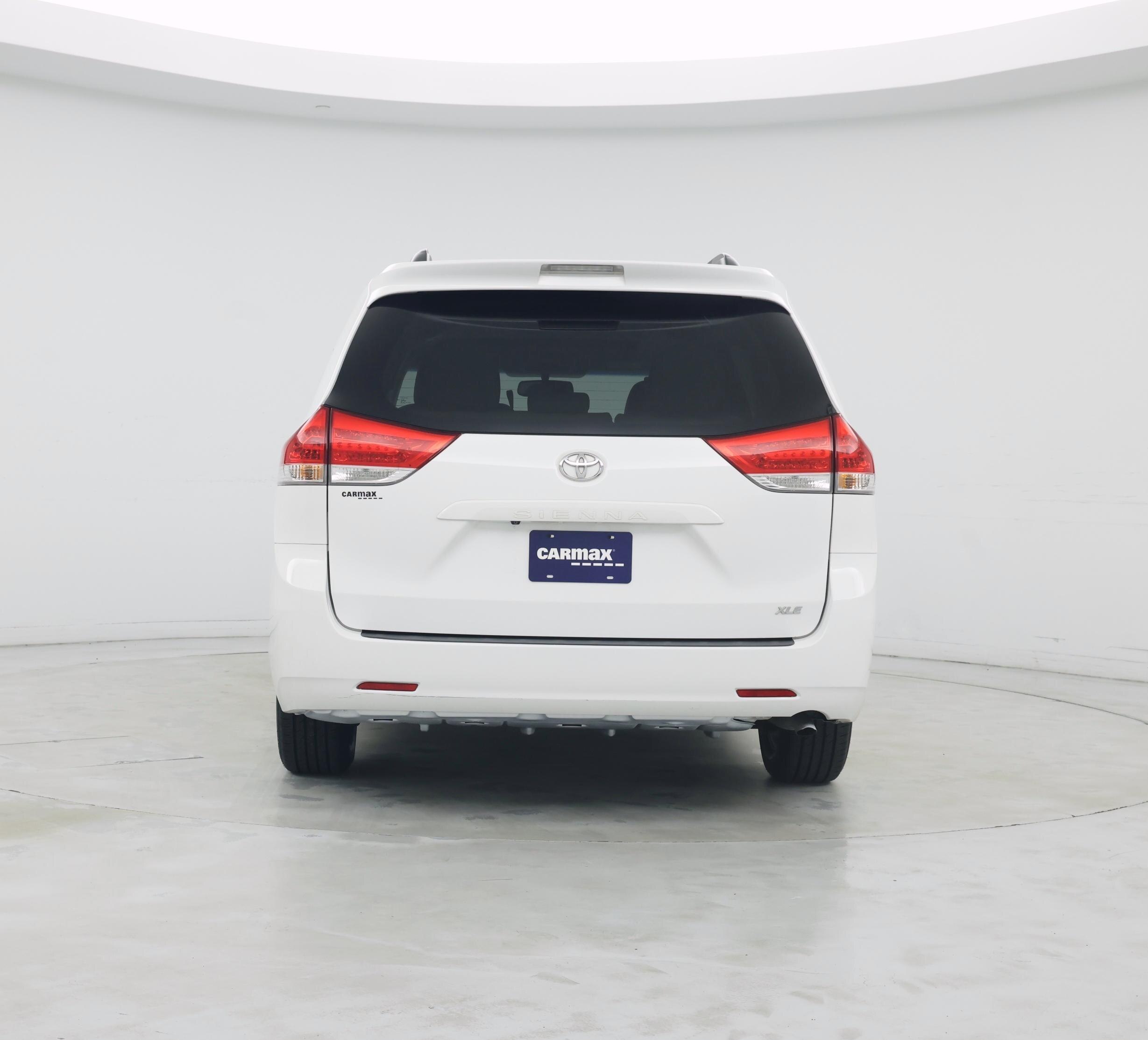 Thumbnail: 2014 Toyota Sienna - 6