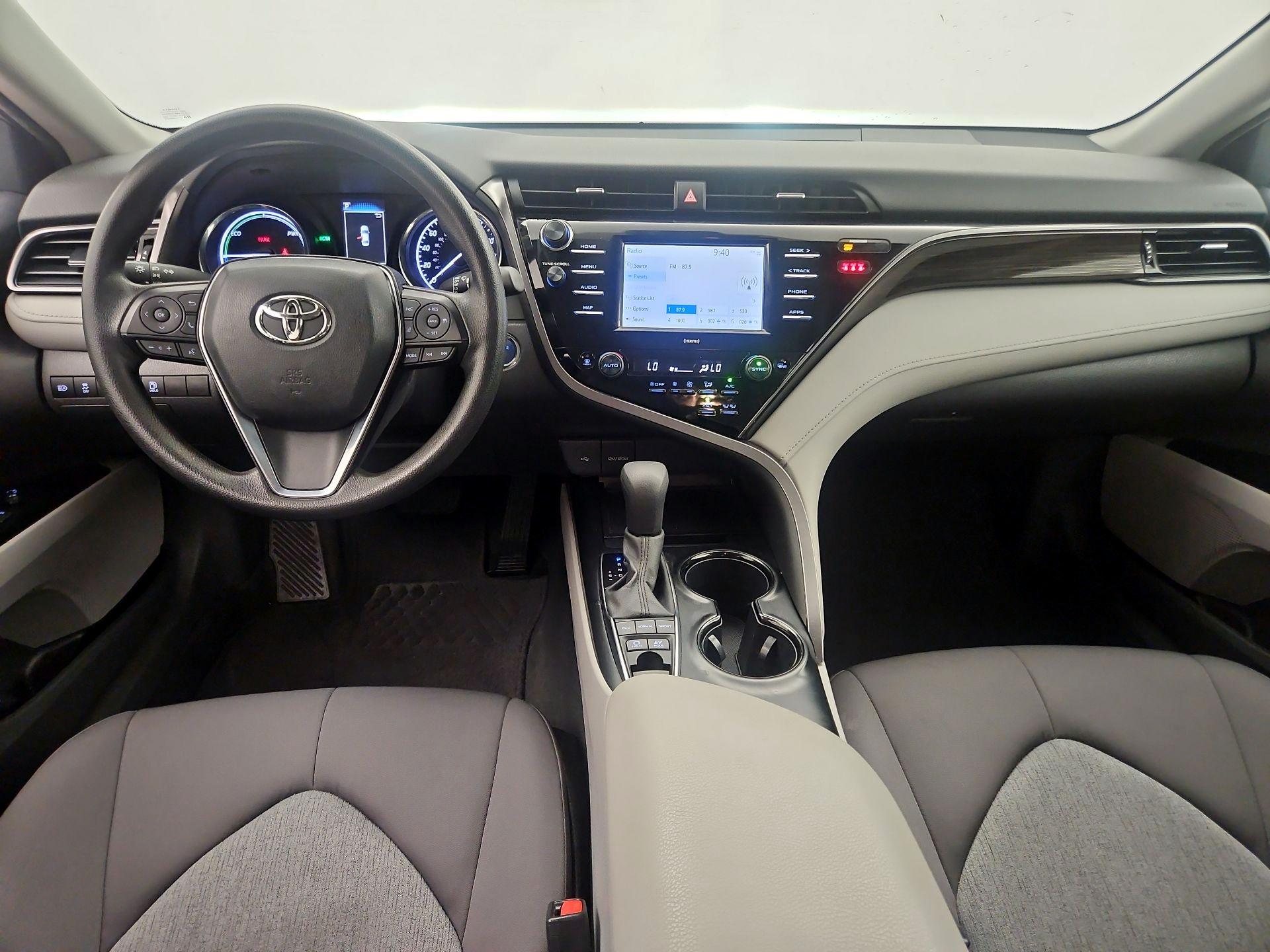 Thumbnail: 2020 Toyota Camry - 9