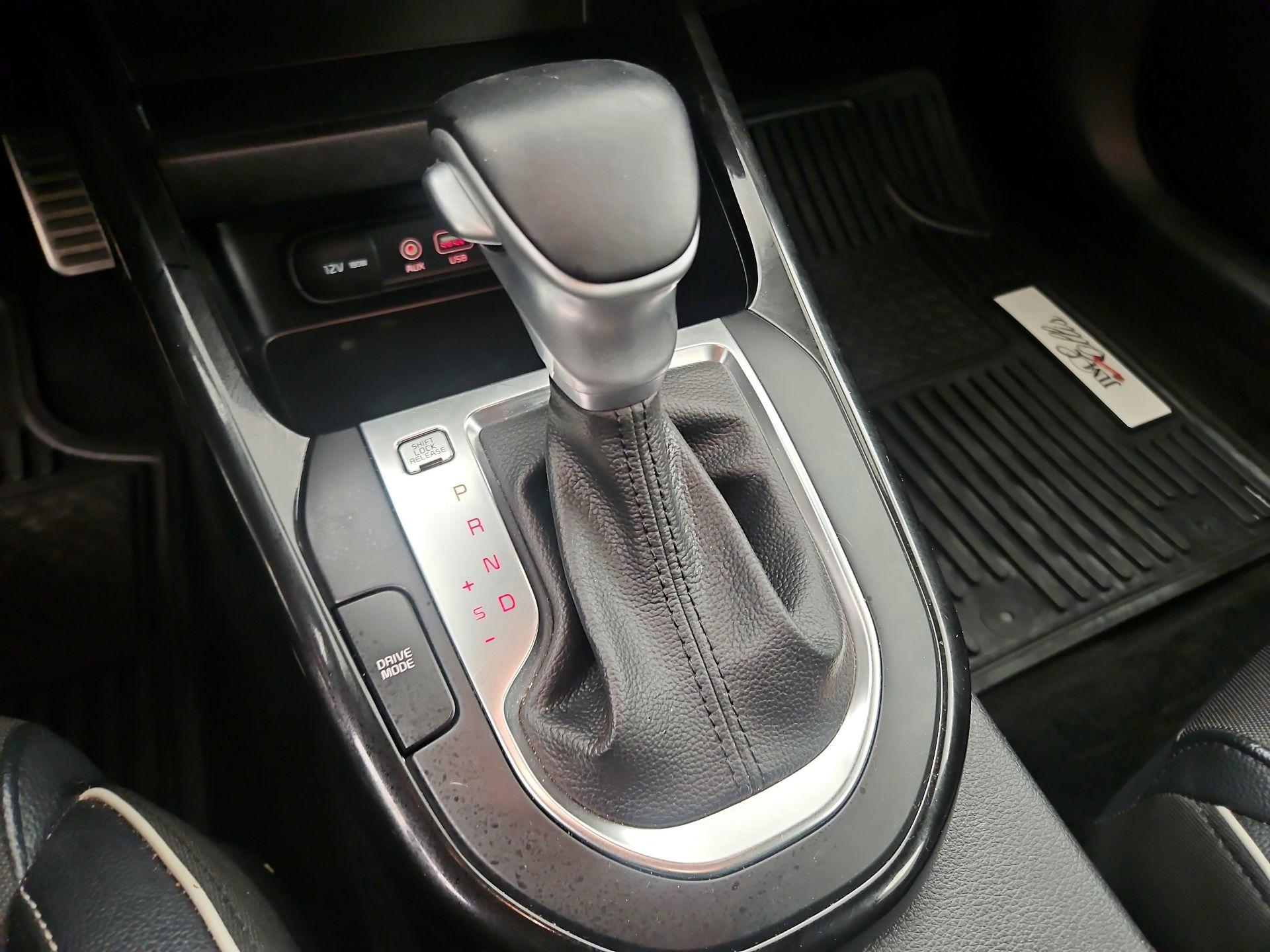 Thumbnail: 2020 Kia Forte - 17