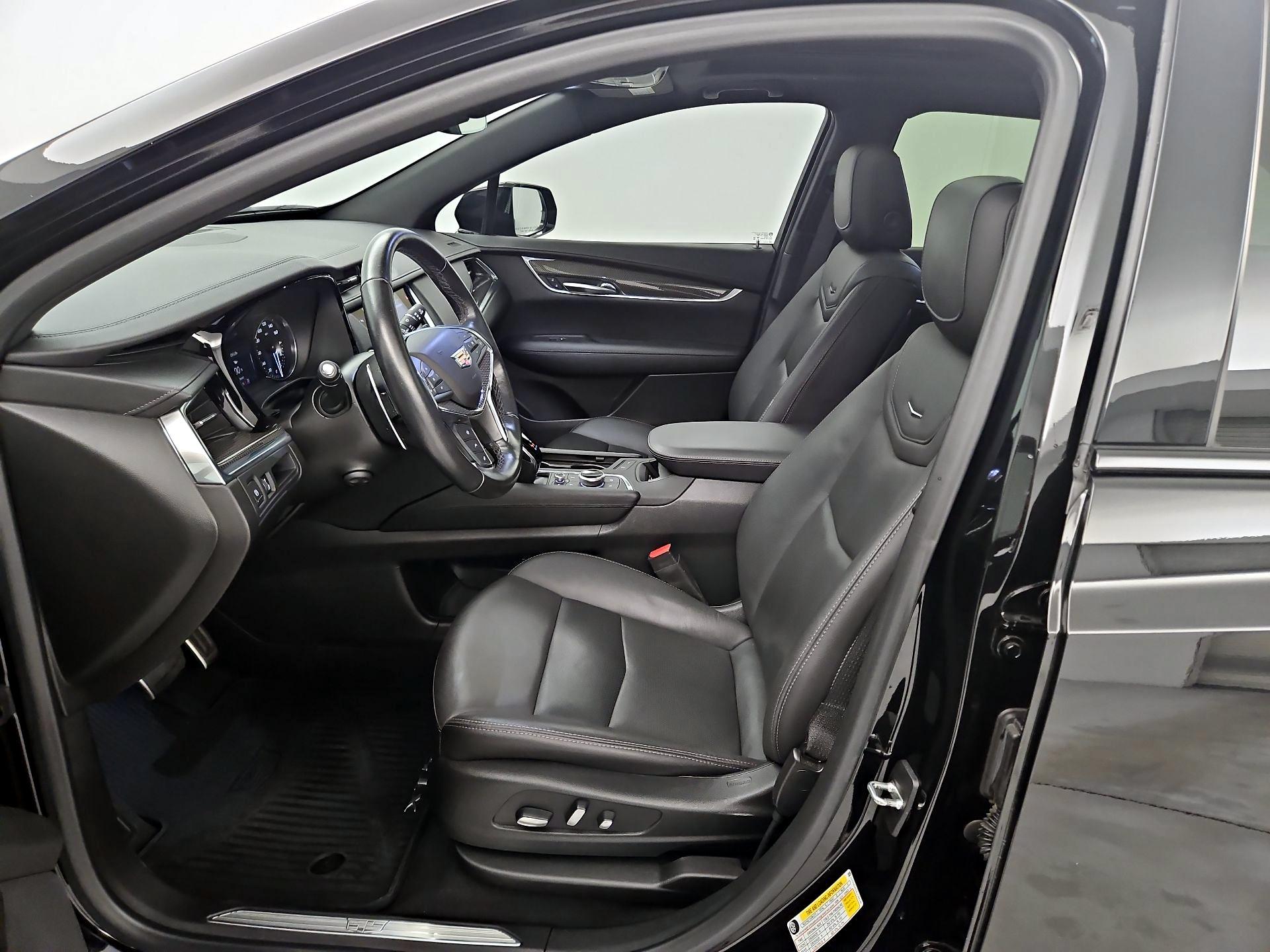 Thumbnail: 2020 Cadillac XT5 - 11