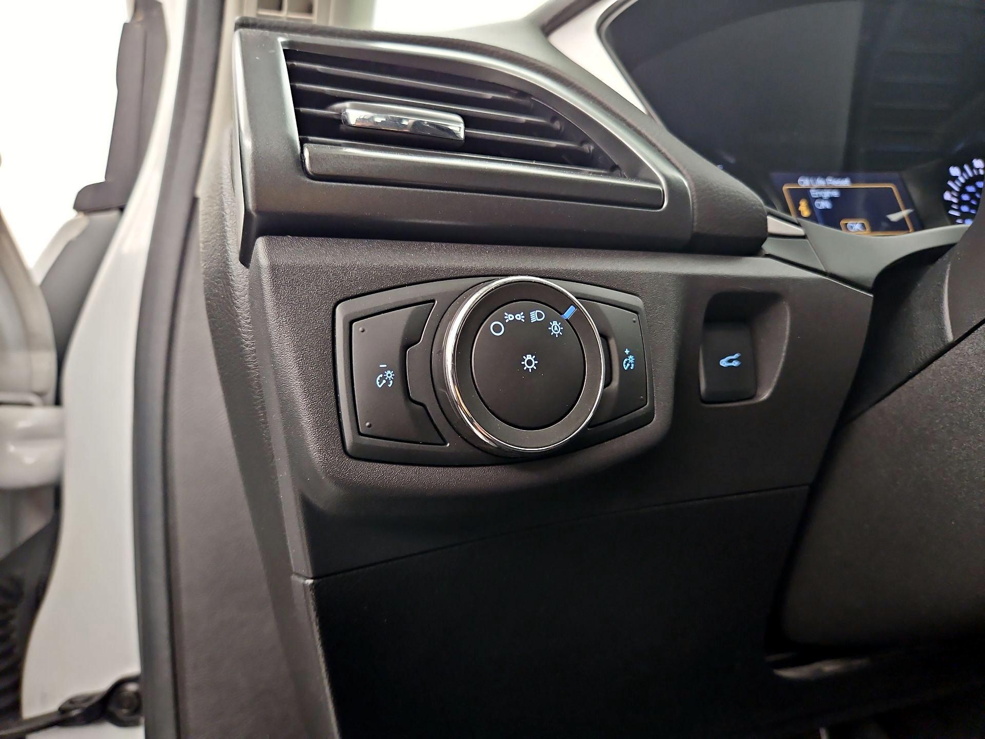Thumbnail: 2016 Ford Fusion - 13