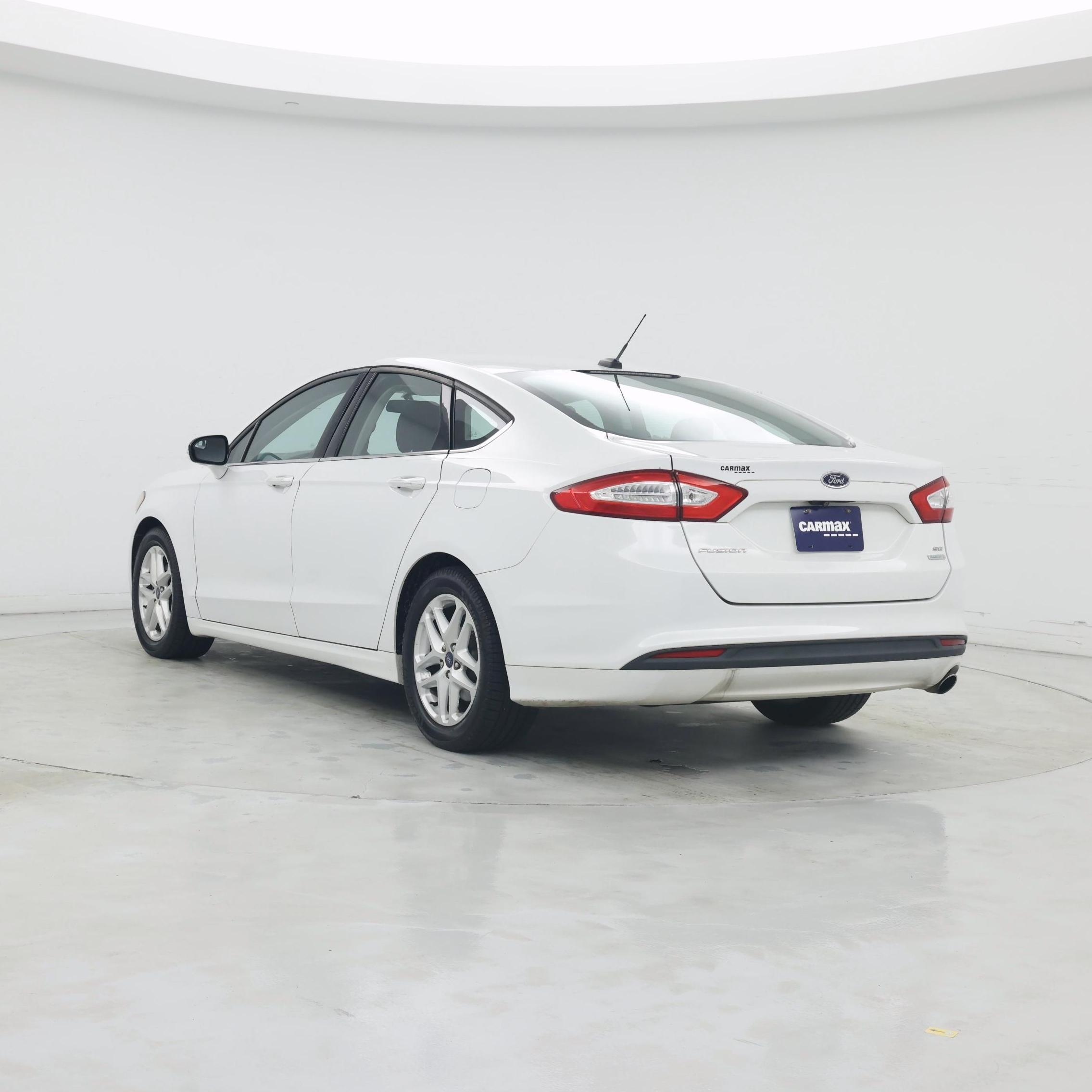 Thumbnail: 2016 Ford Fusion - 2