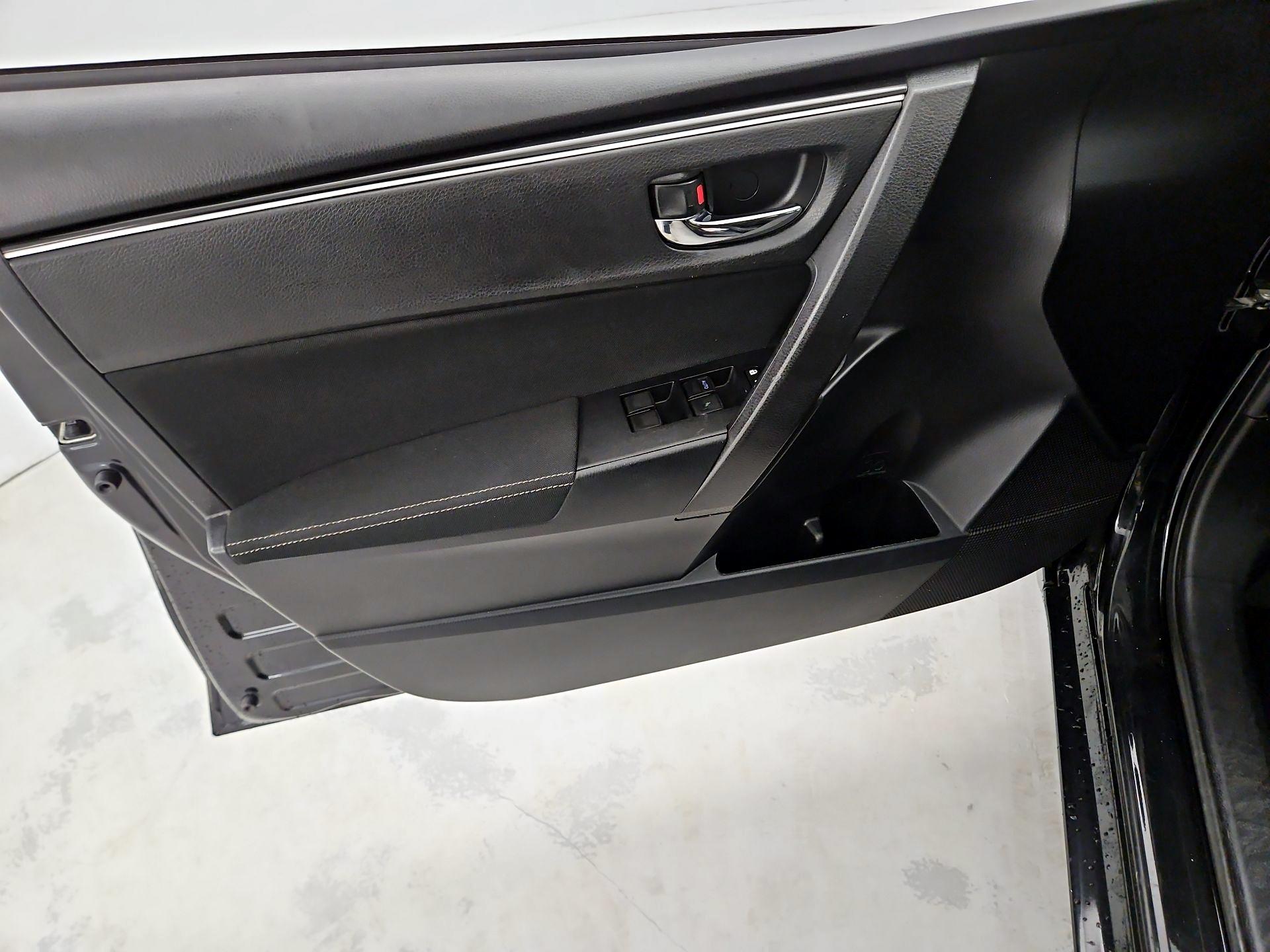 Thumbnail: 2019 Toyota Corolla - 12