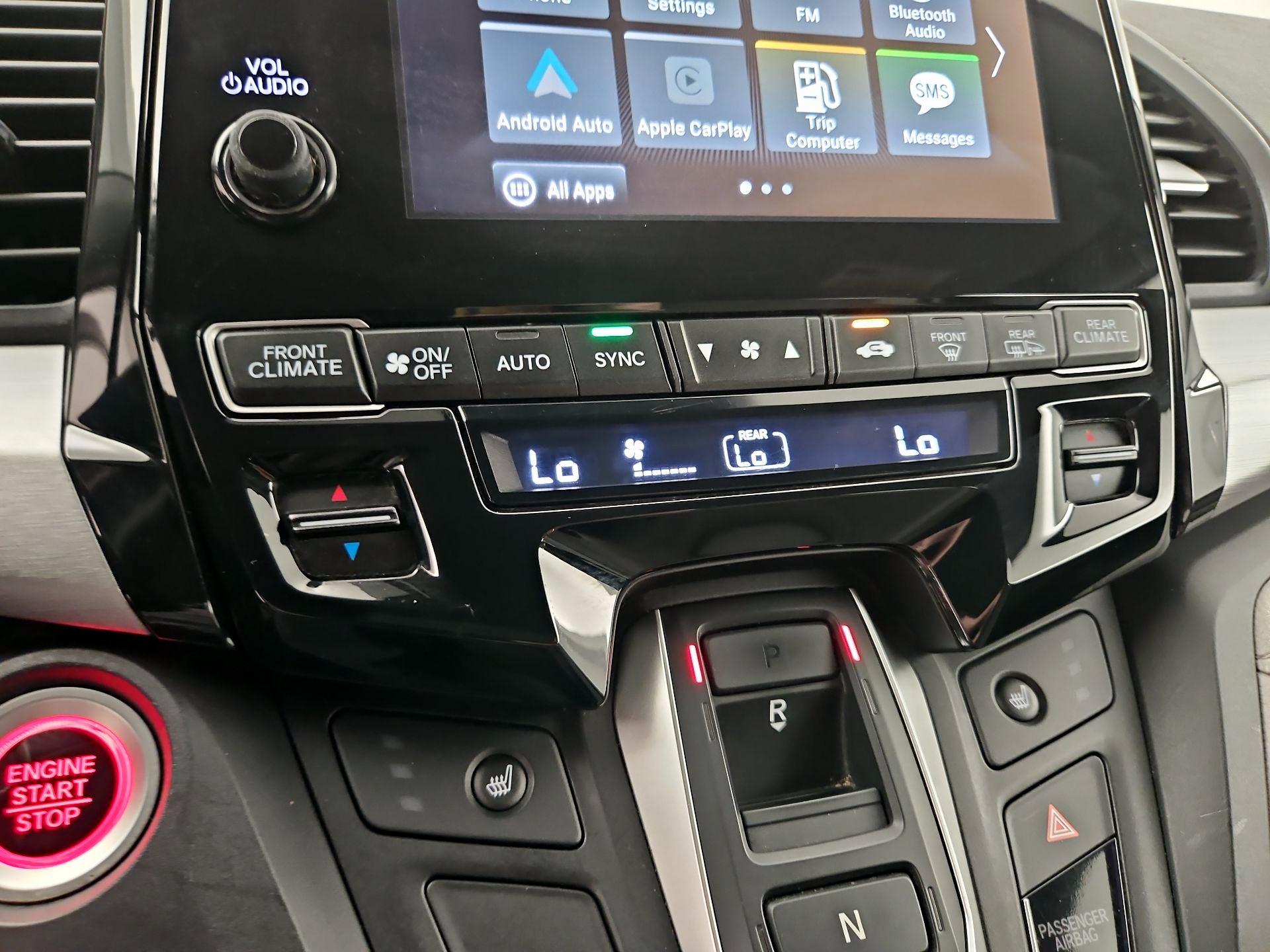 Thumbnail: 2019 Honda Odyssey - 16