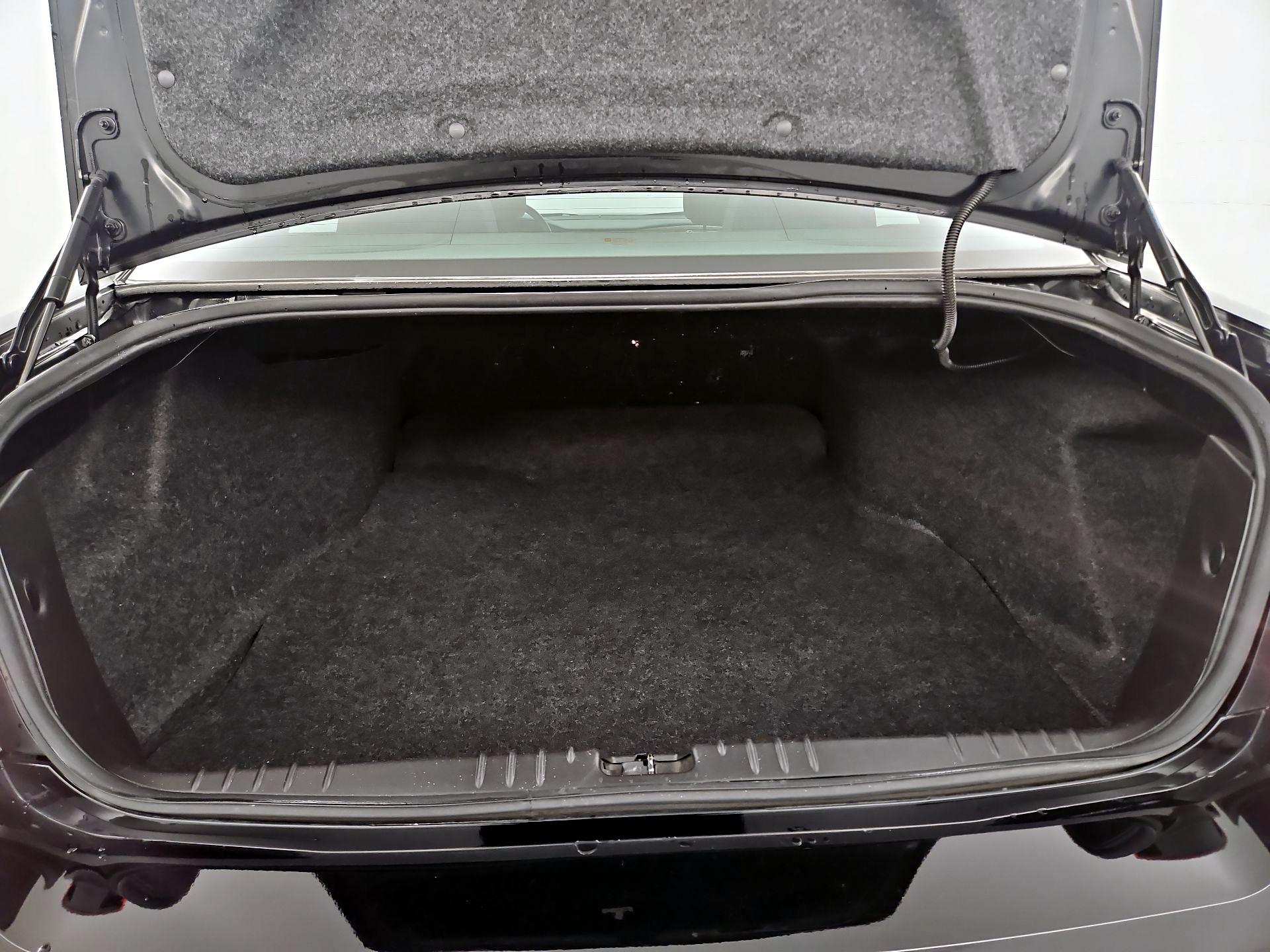 Thumbnail: 2016 Chevrolet Impala - 19