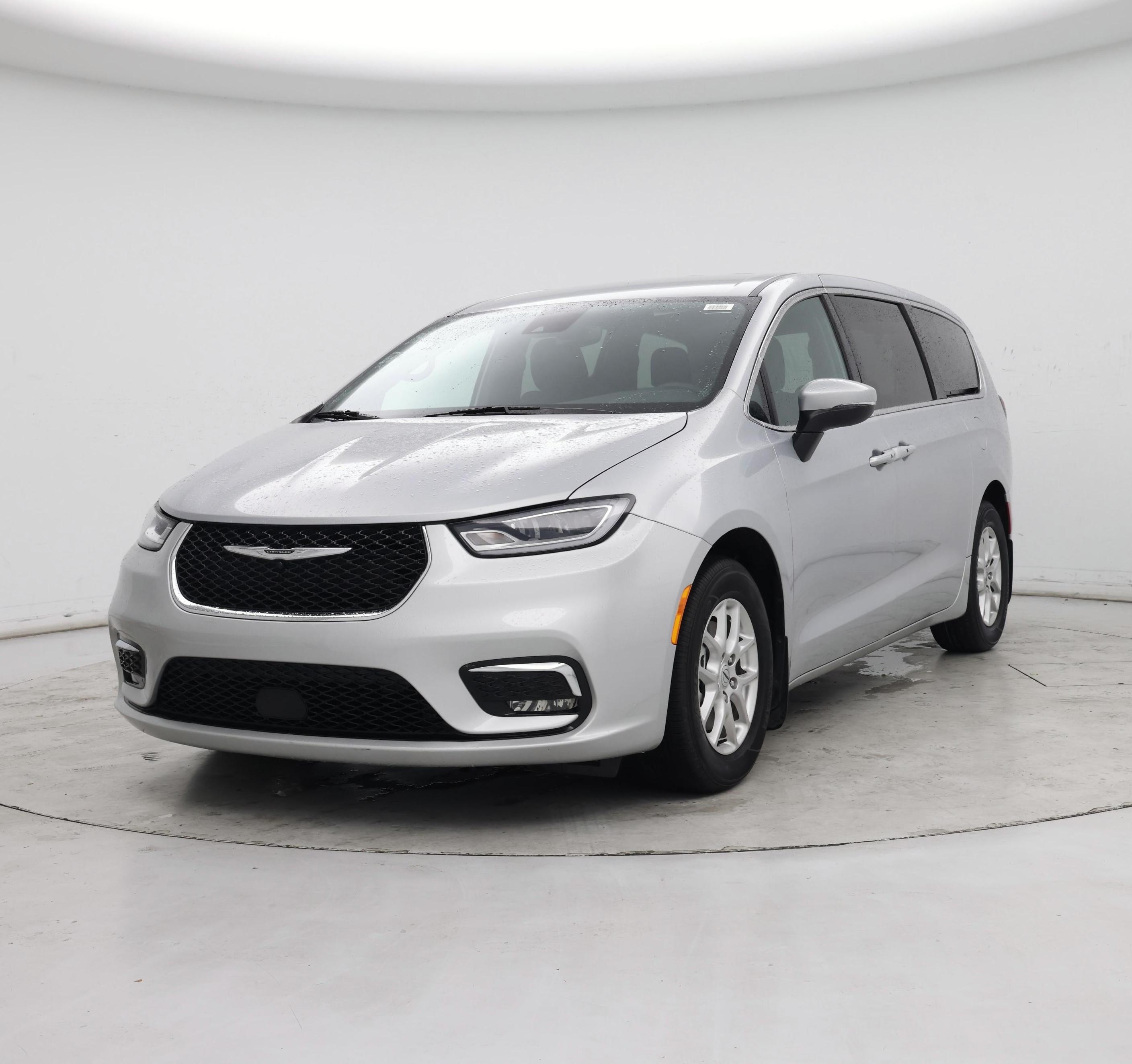 Thumbnail: 2023 Chrysler Pacifica - 4