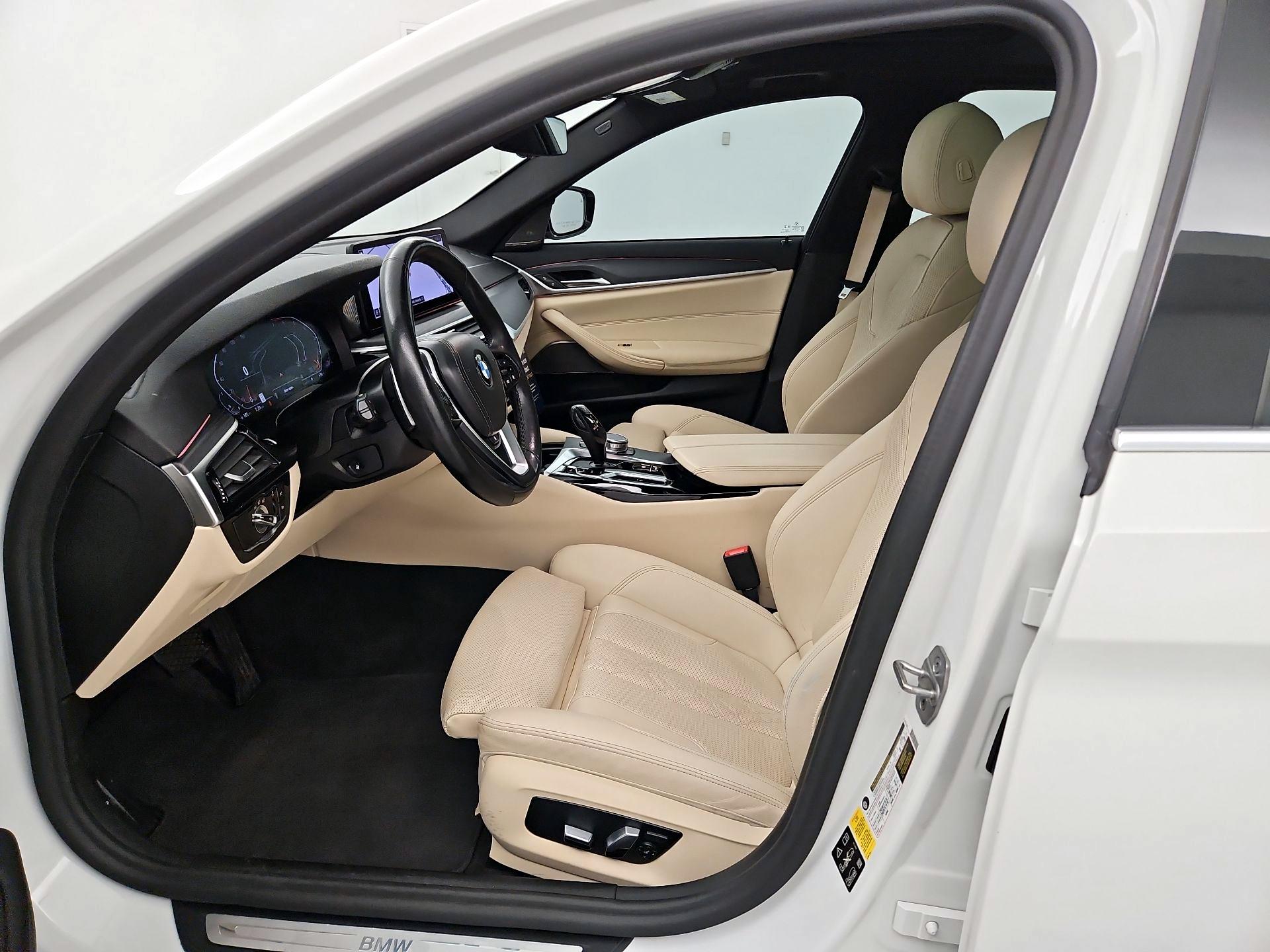 Thumbnail: 2021 BMW 5 Series - 11
