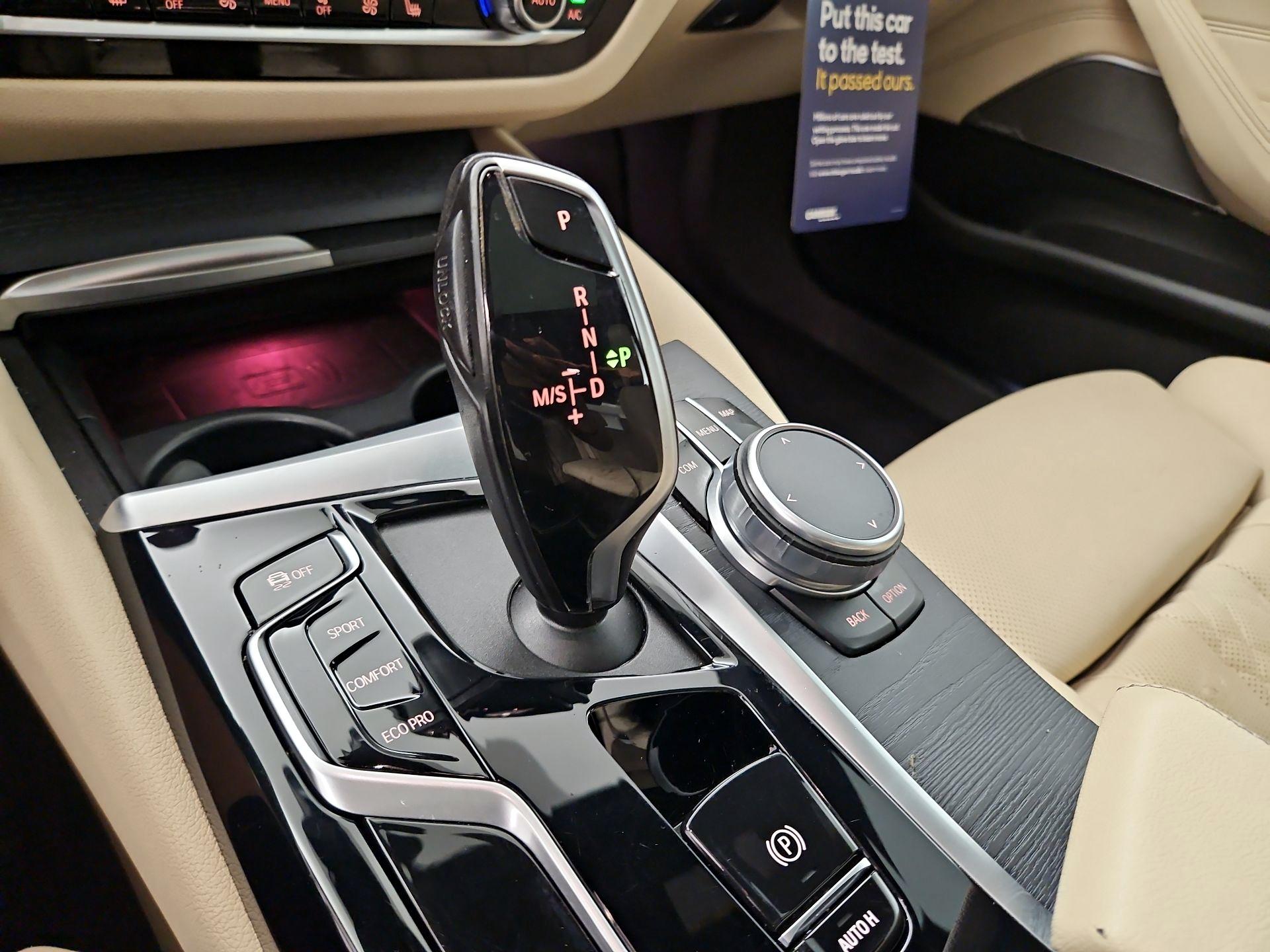 Thumbnail: 2021 BMW 5 Series - 18
