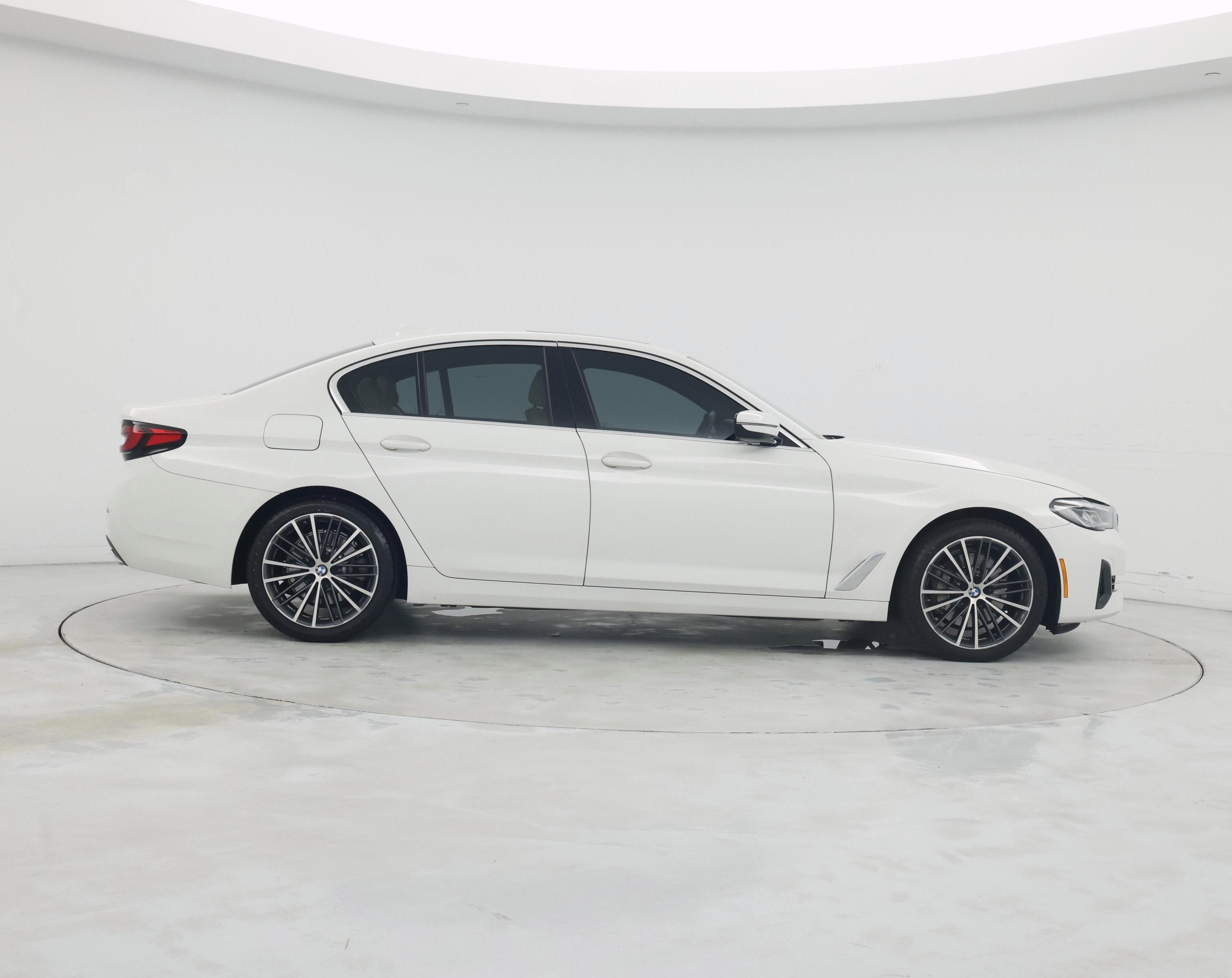 Thumbnail: 2021 BMW 5 Series - 7