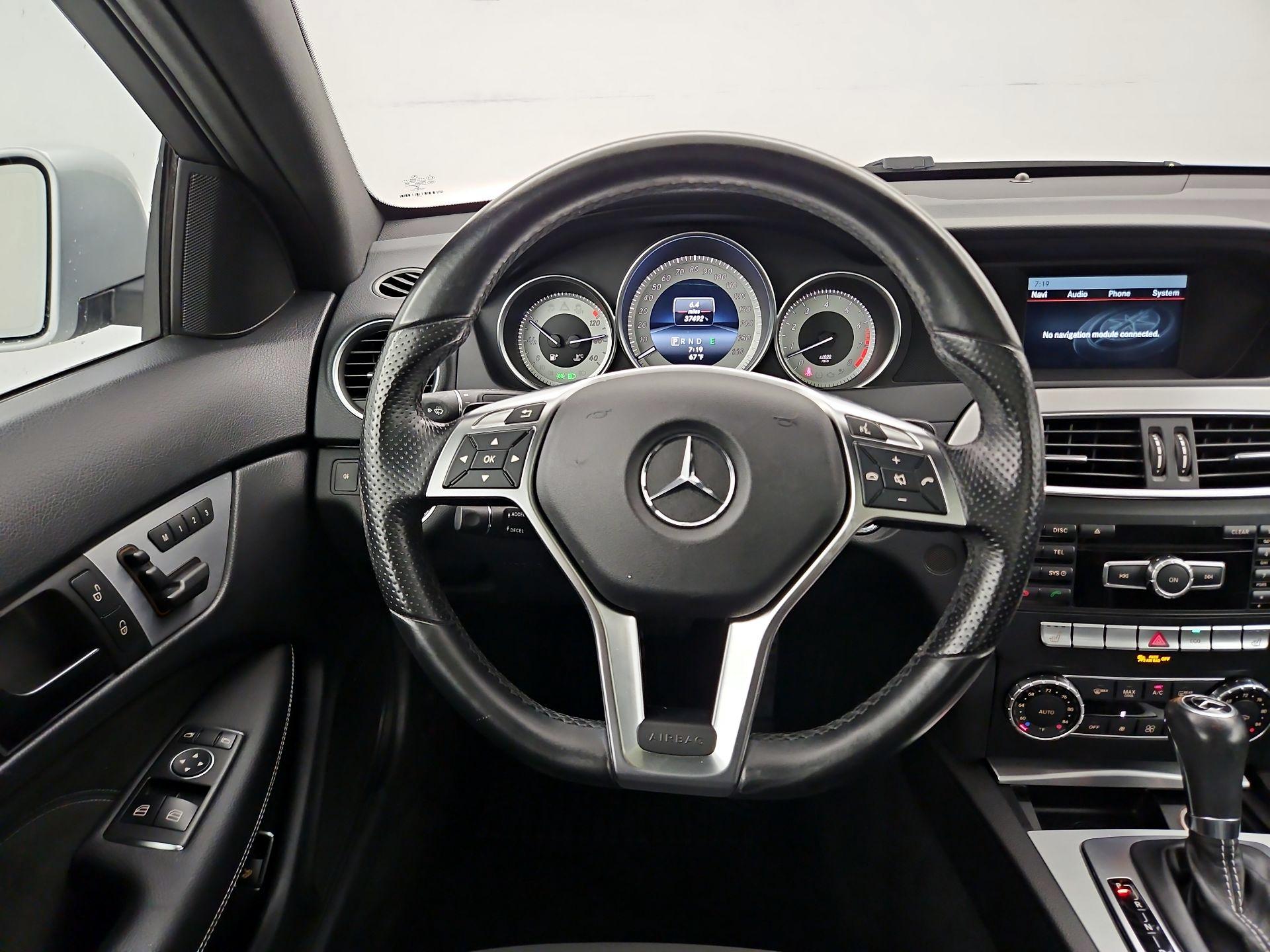 Thumbnail: 2015 Mercedes-Benz C-Class - 10