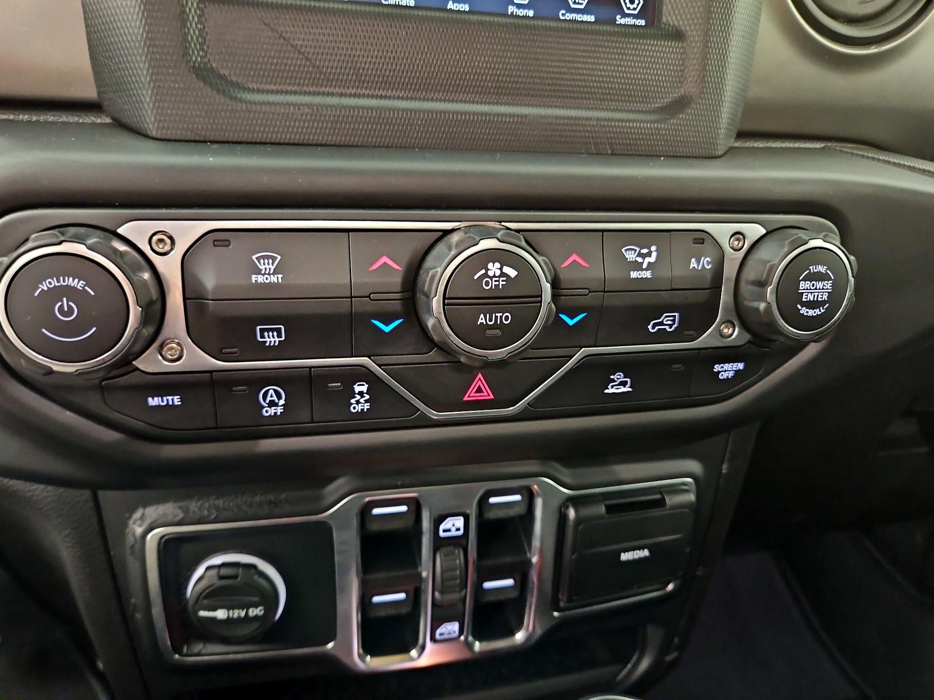 Thumbnail: 2020 Jeep Gladiator - 16
