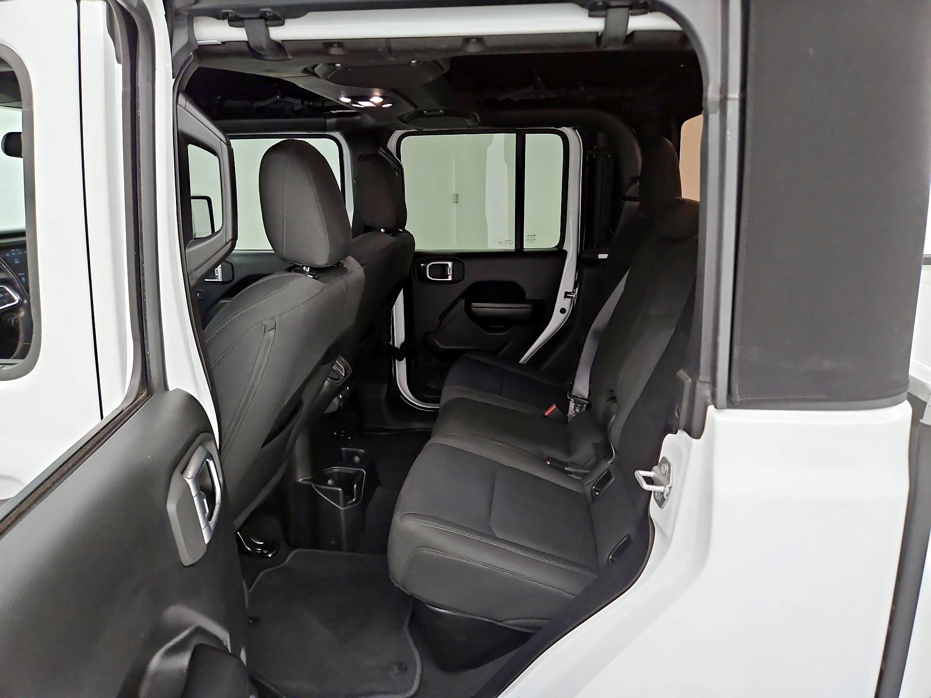 Thumbnail: 2020 Jeep Gladiator - 19