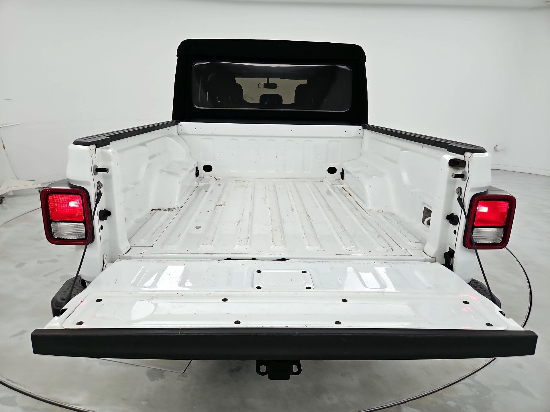 Thumbnail: 2020 Jeep Gladiator - 20
